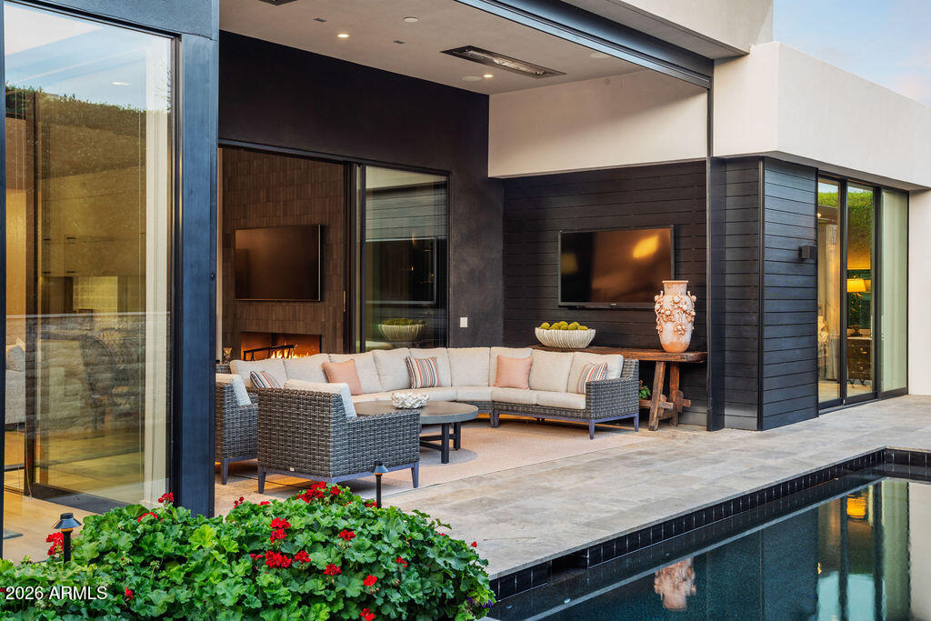 6863 E JOSHUA TREE Lane