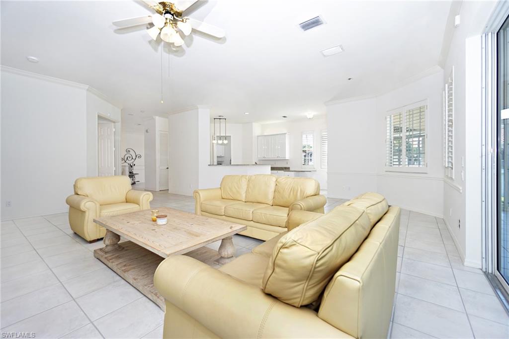 2100 L Ambiance CIR # 201