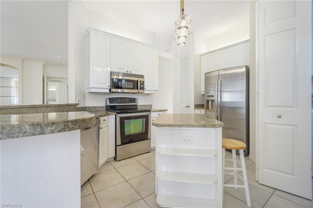 2100 L Ambiance CIR # 201