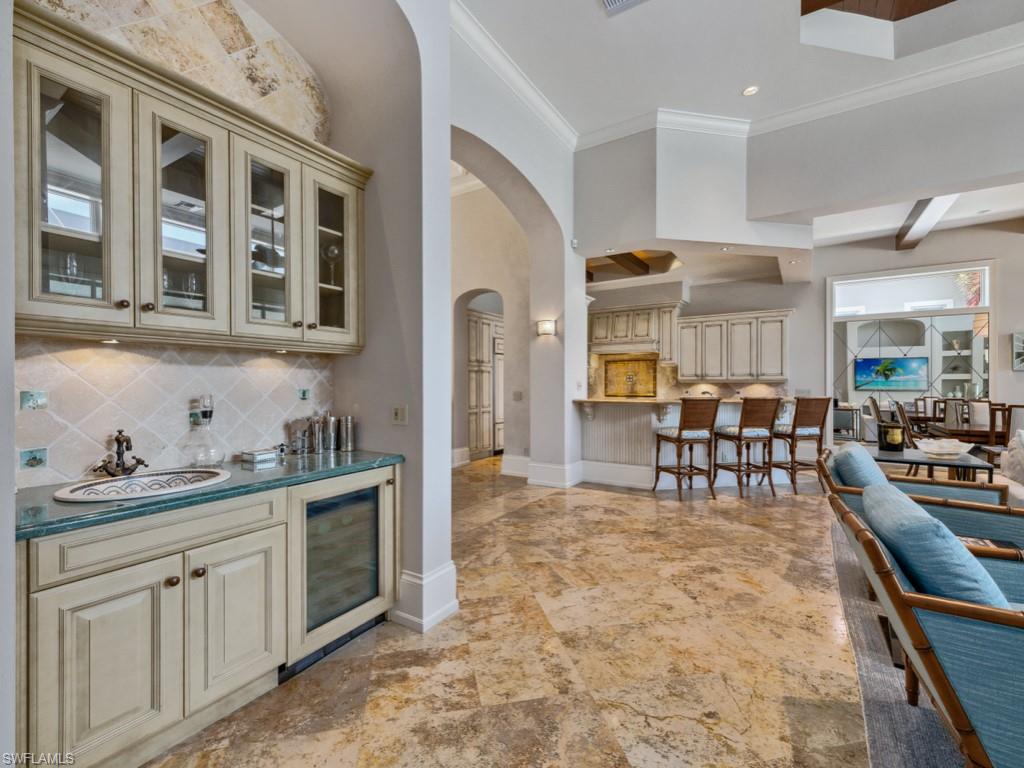 14822 Bellezza LN