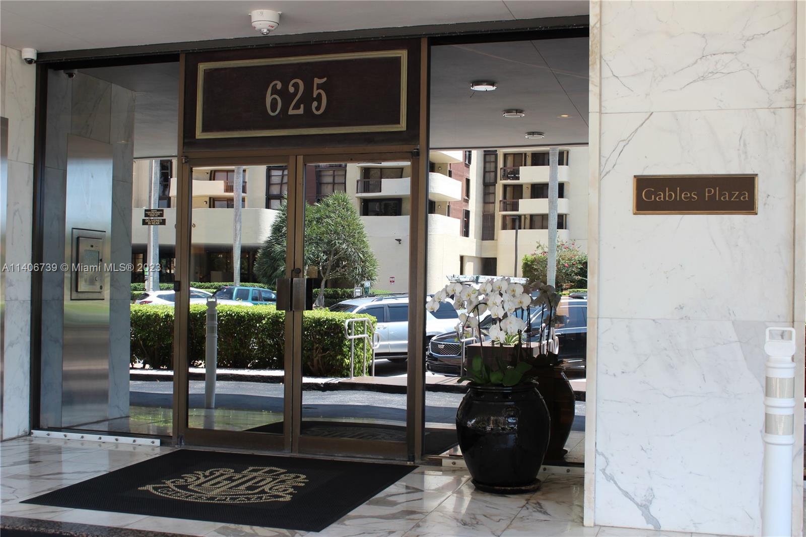 625 Biltmore Way Unit: 104