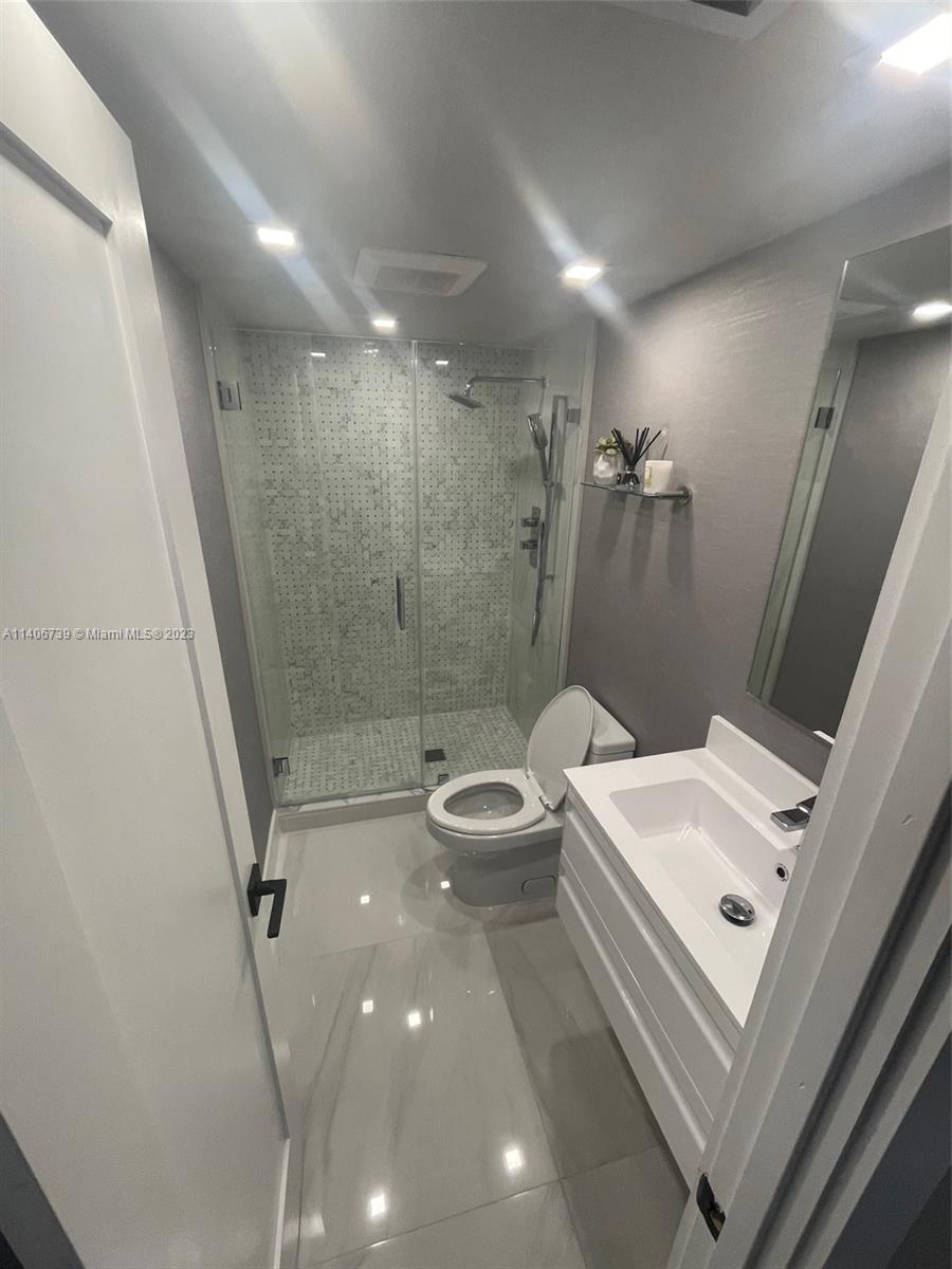 625 Biltmore Way Unit: 104