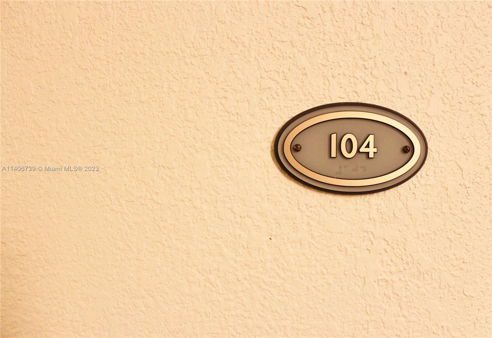 625 Biltmore Way Unit: 104