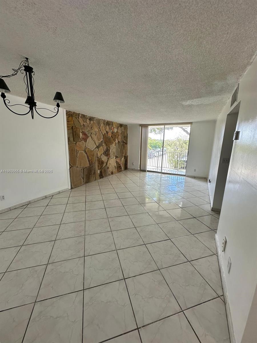 8411 NW 8th St # 204, Miami Unit: 204