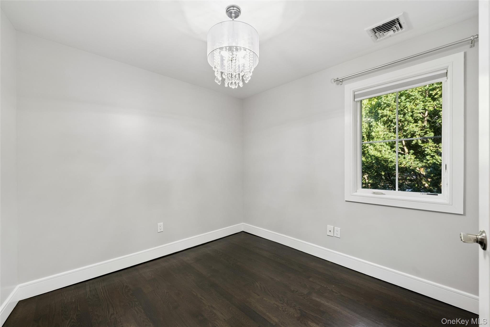 18 20th Avenue