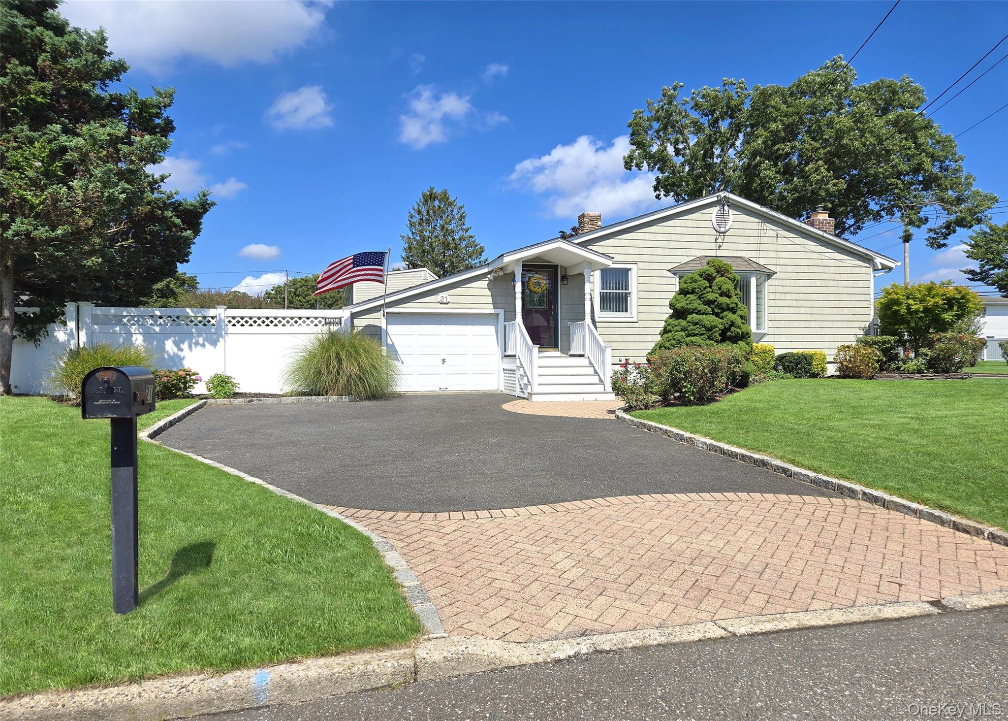 21 Jackson Avenue