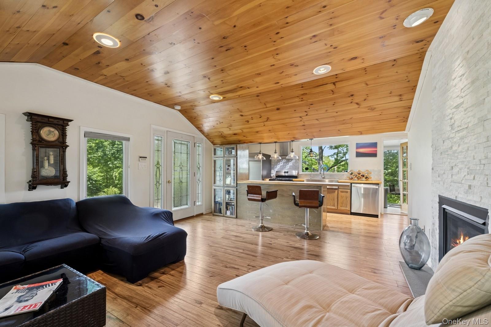 8 Towle Place