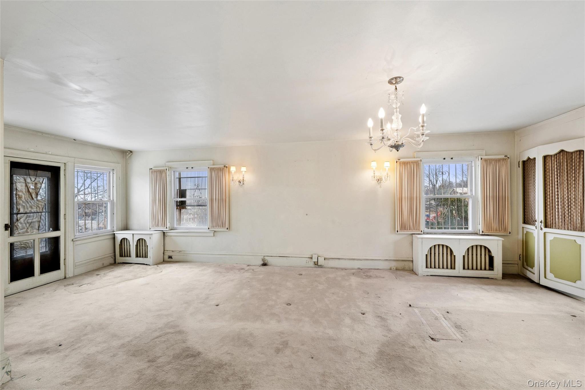 193-12 Foothill Avenue