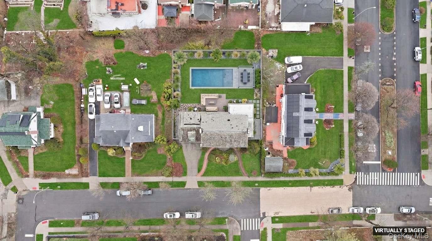 193-12 Foothill Avenue