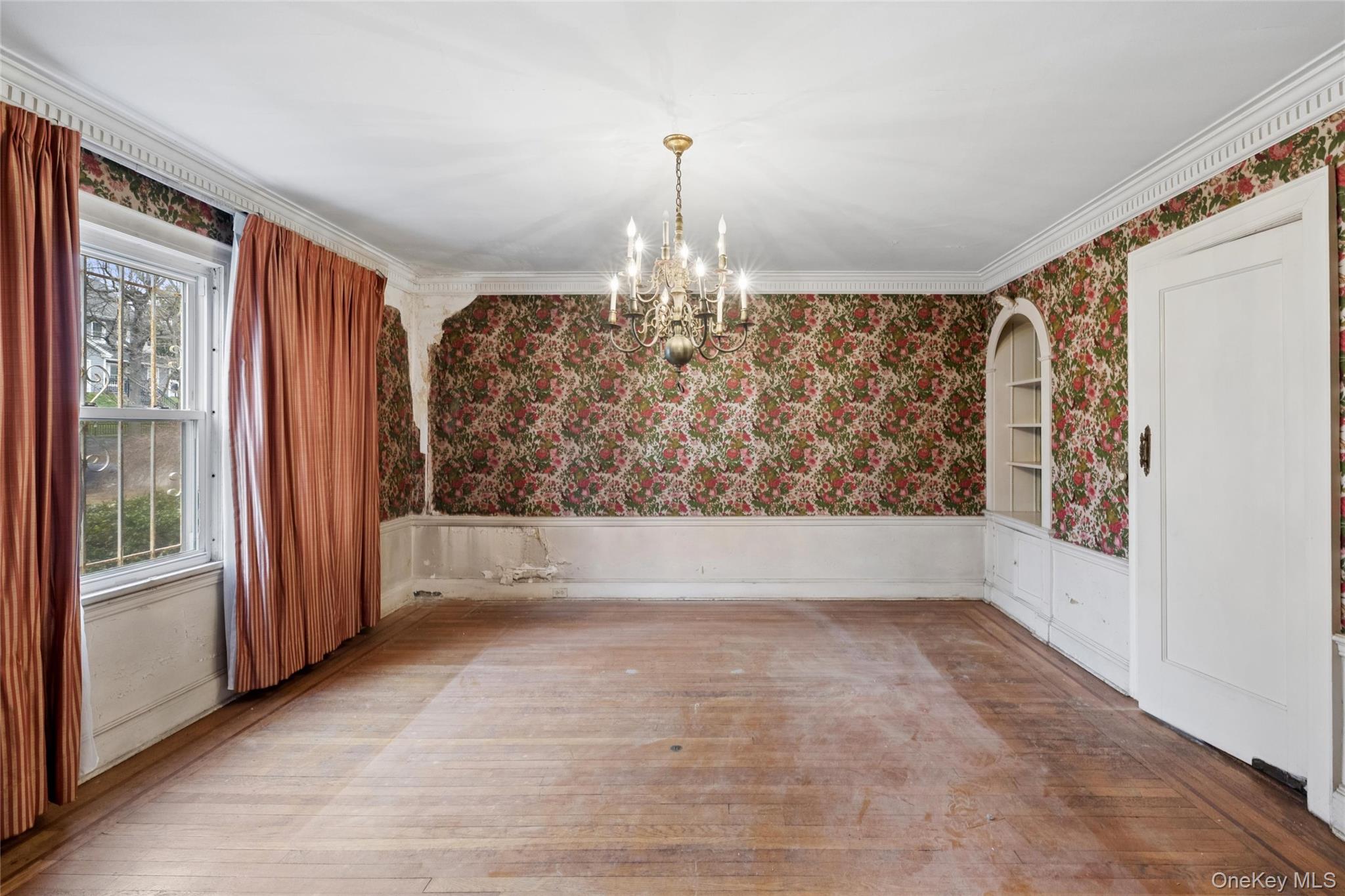 193-12 Foothill Avenue