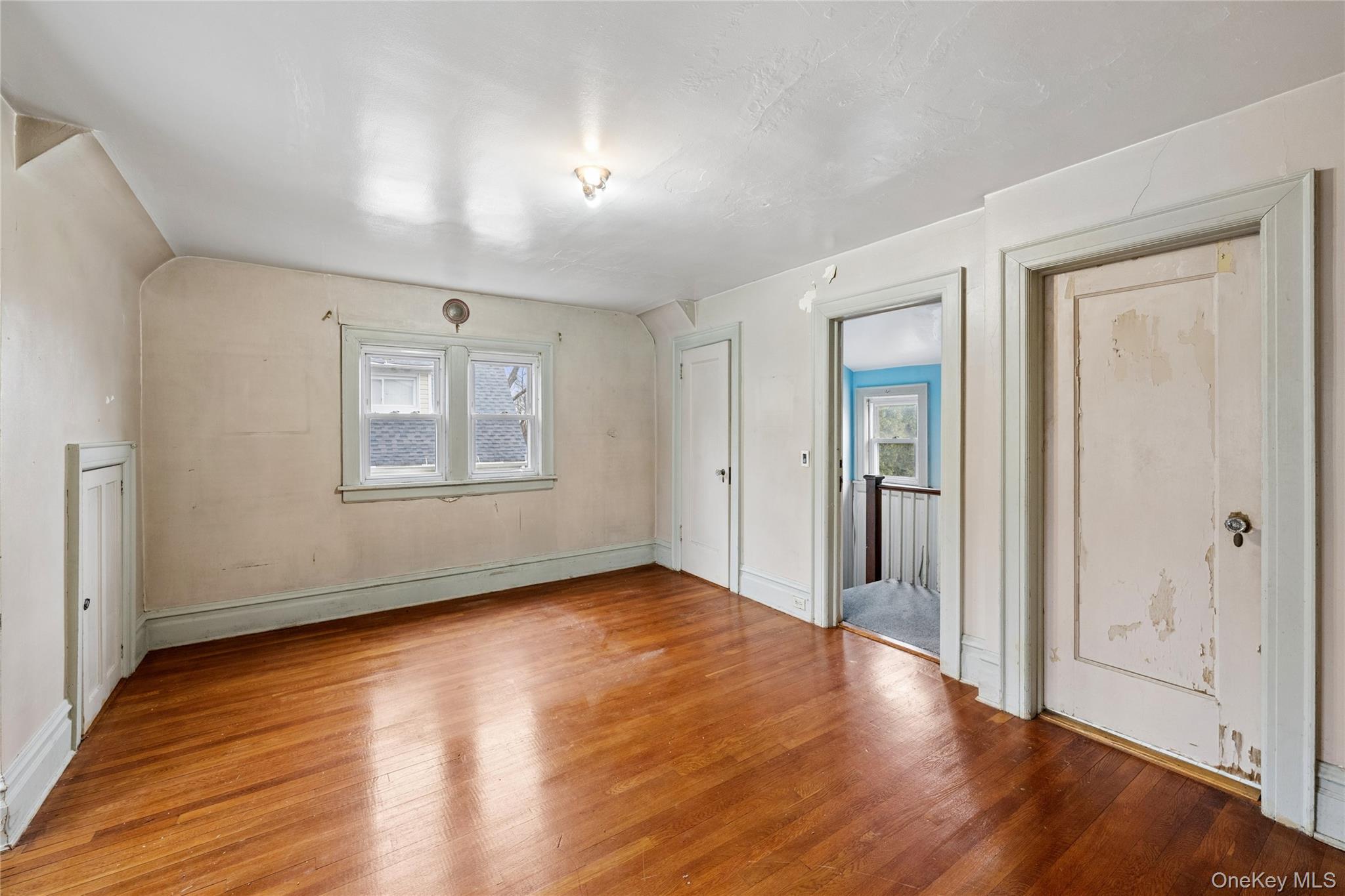 193-12 Foothill Avenue