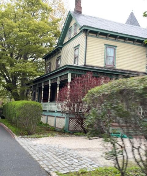 103 Roslyn Avenue