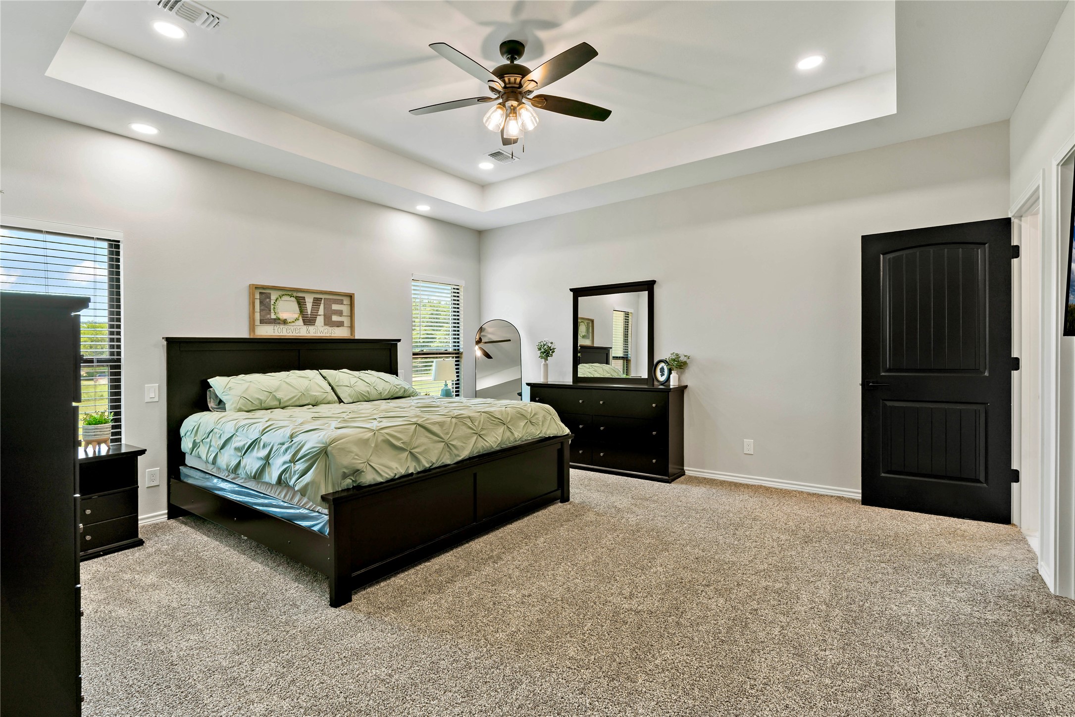 1226 Farm Road 196 N