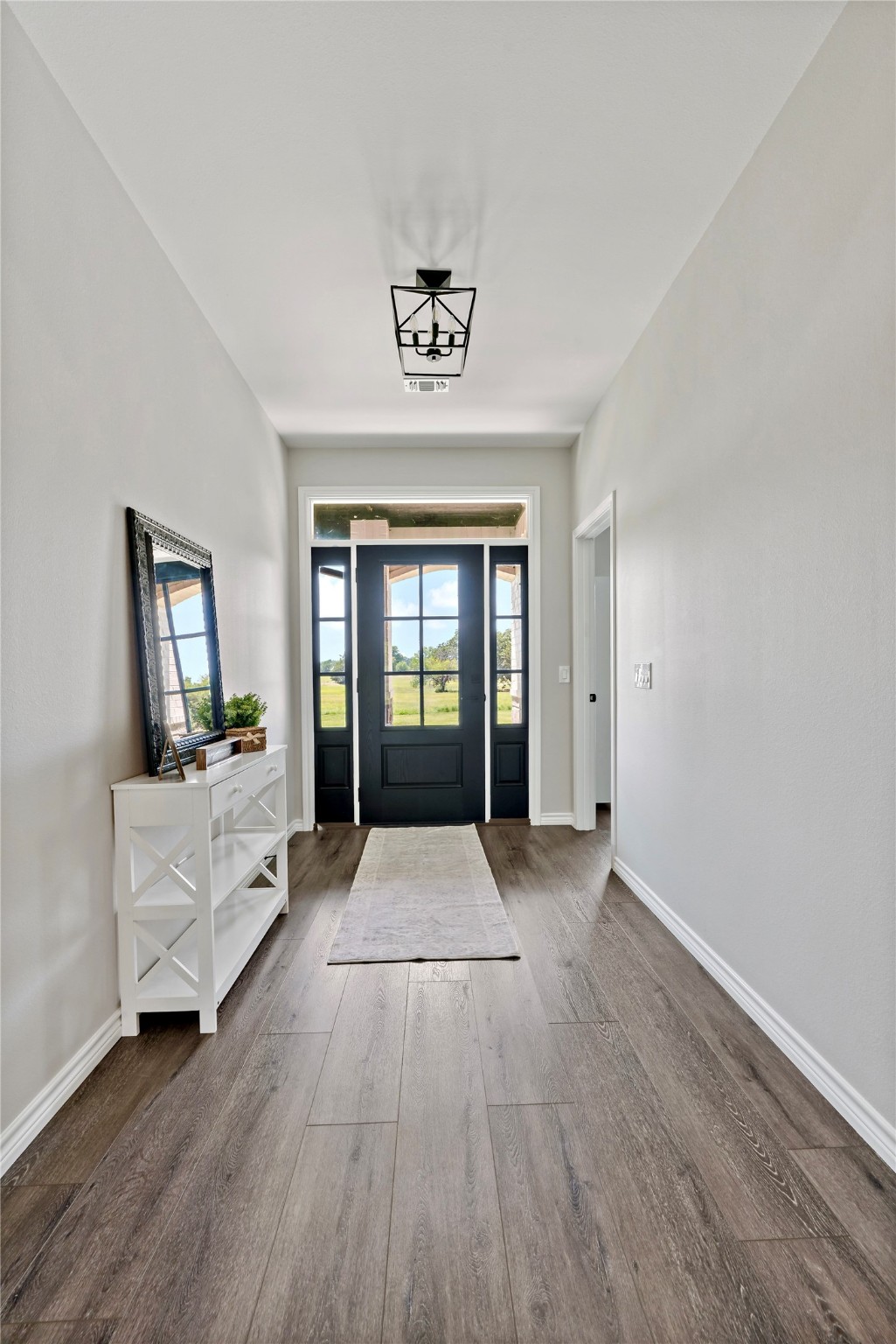 1226 Farm Road 196 N