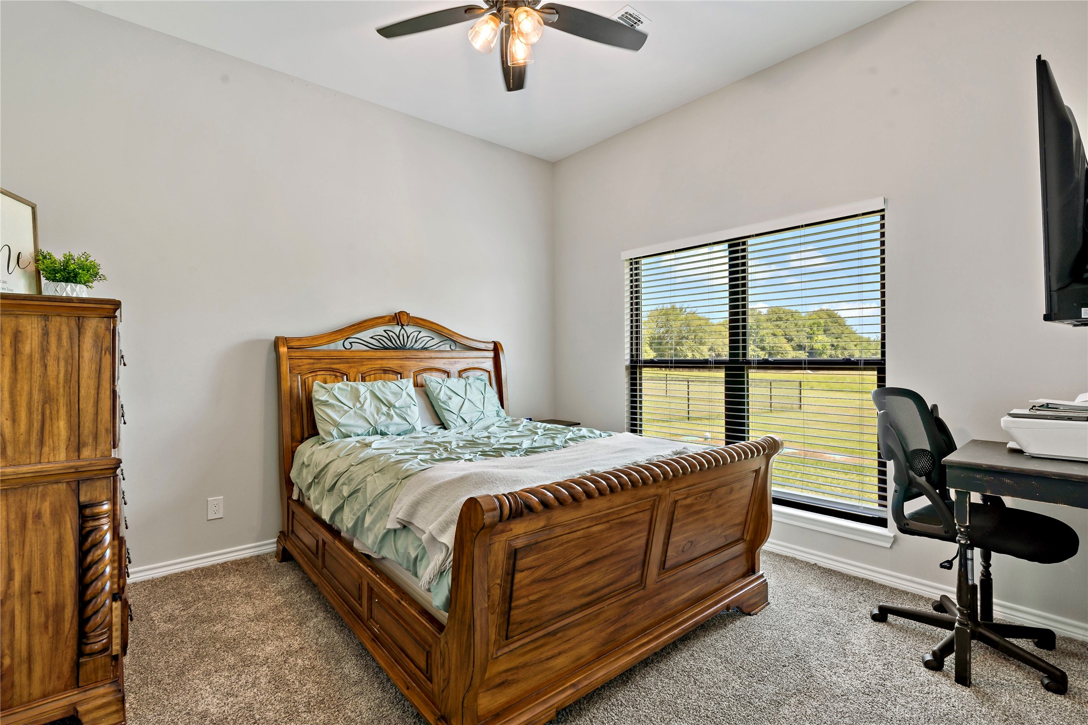 1226 Farm Road 196 N