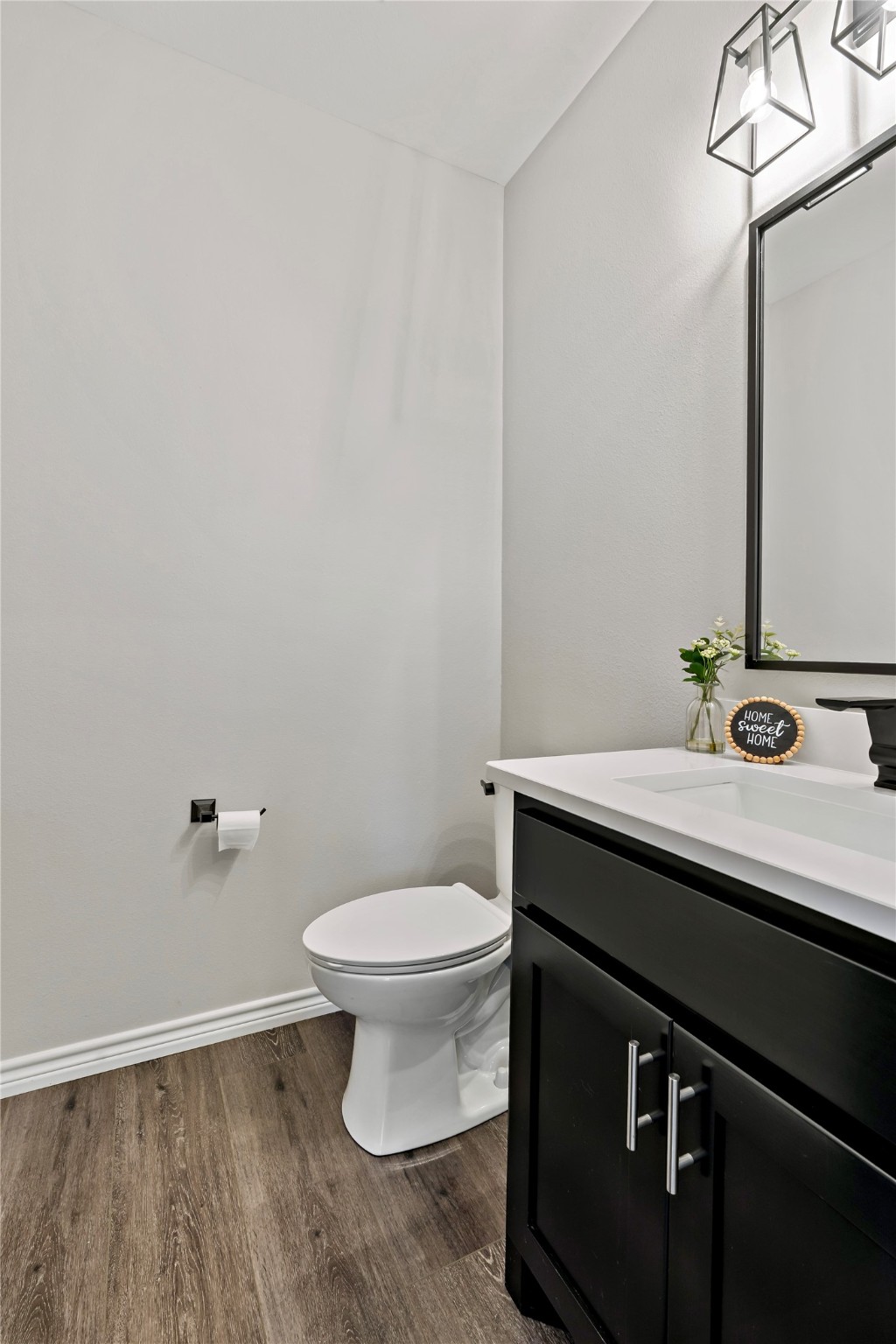 1226 Farm Road 196 N