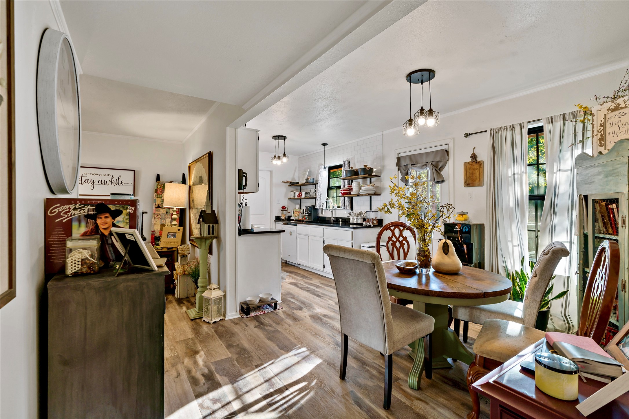 255 Chisholm Trail