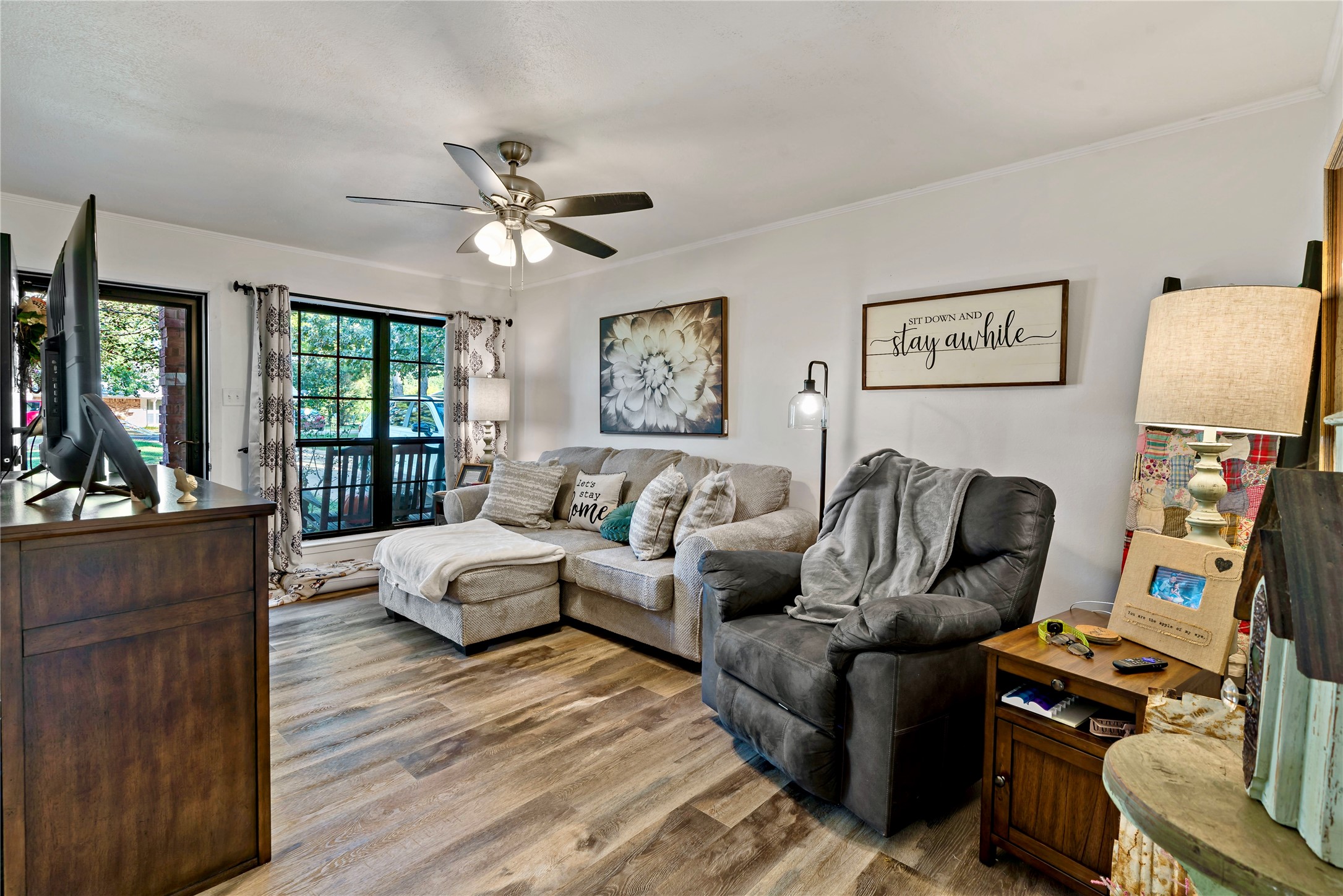 255 Chisholm Trail