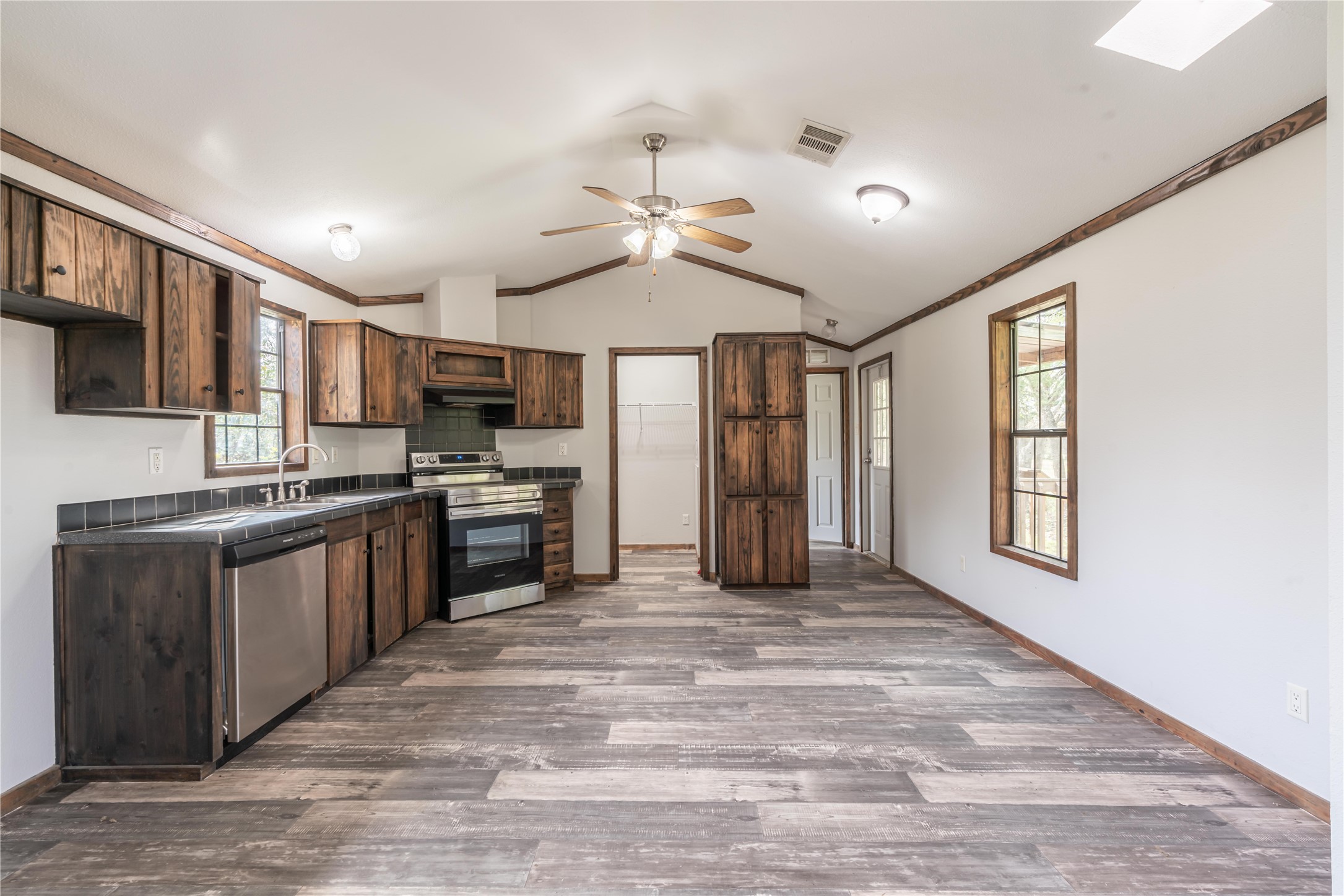 1224 COUNTY ROAD 1436