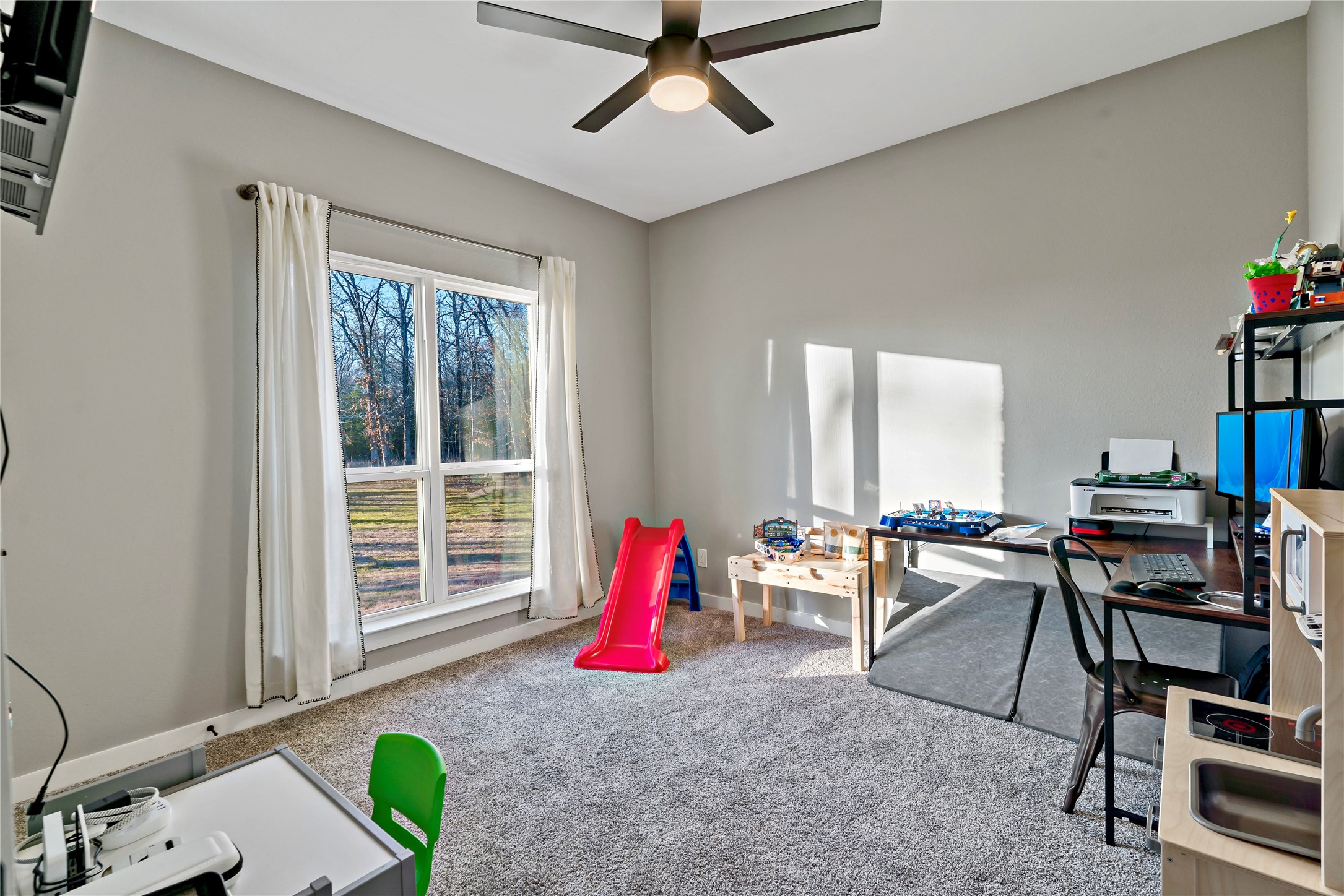 444 PRIVATE ROAD 44001