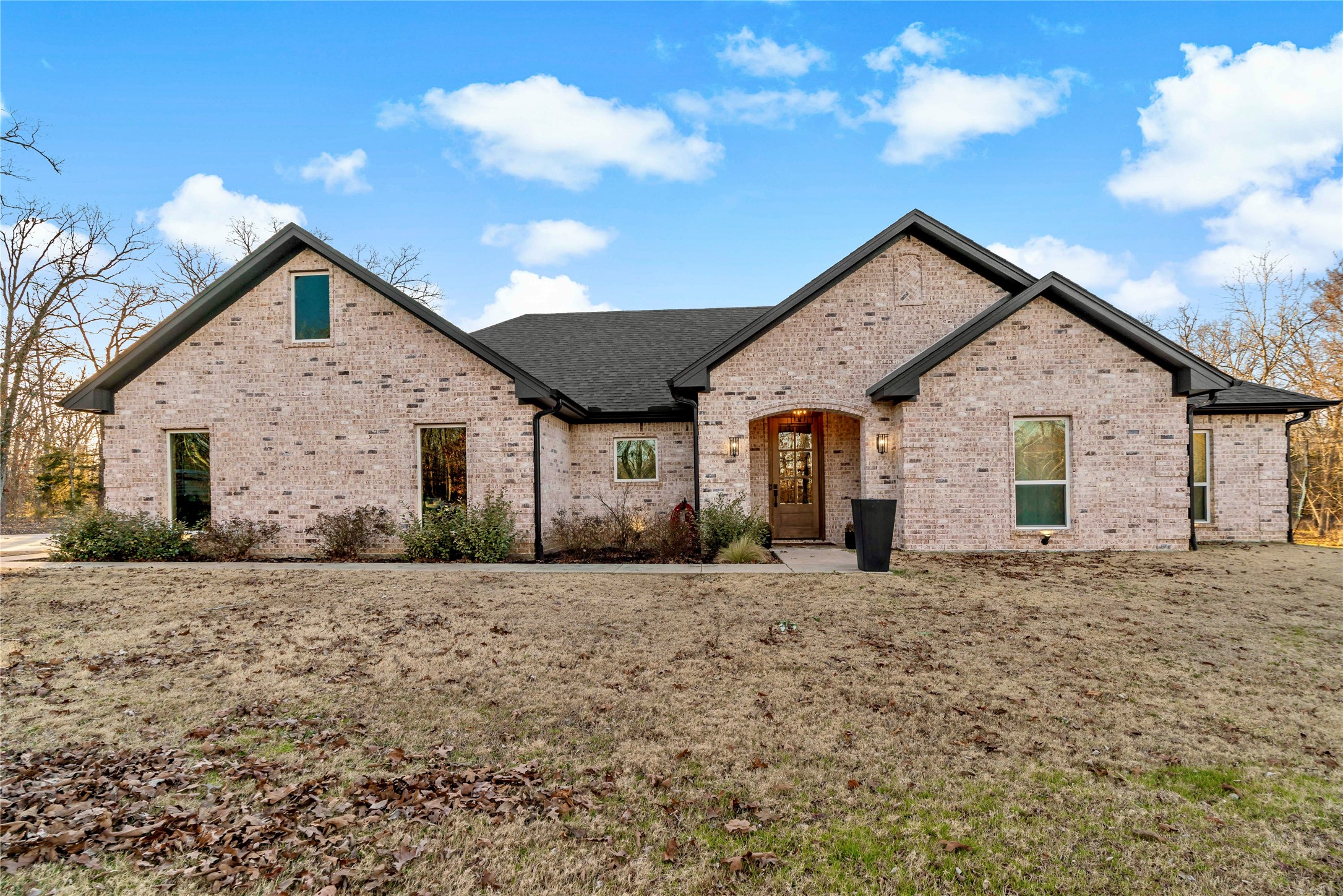 444 PRIVATE ROAD 44001