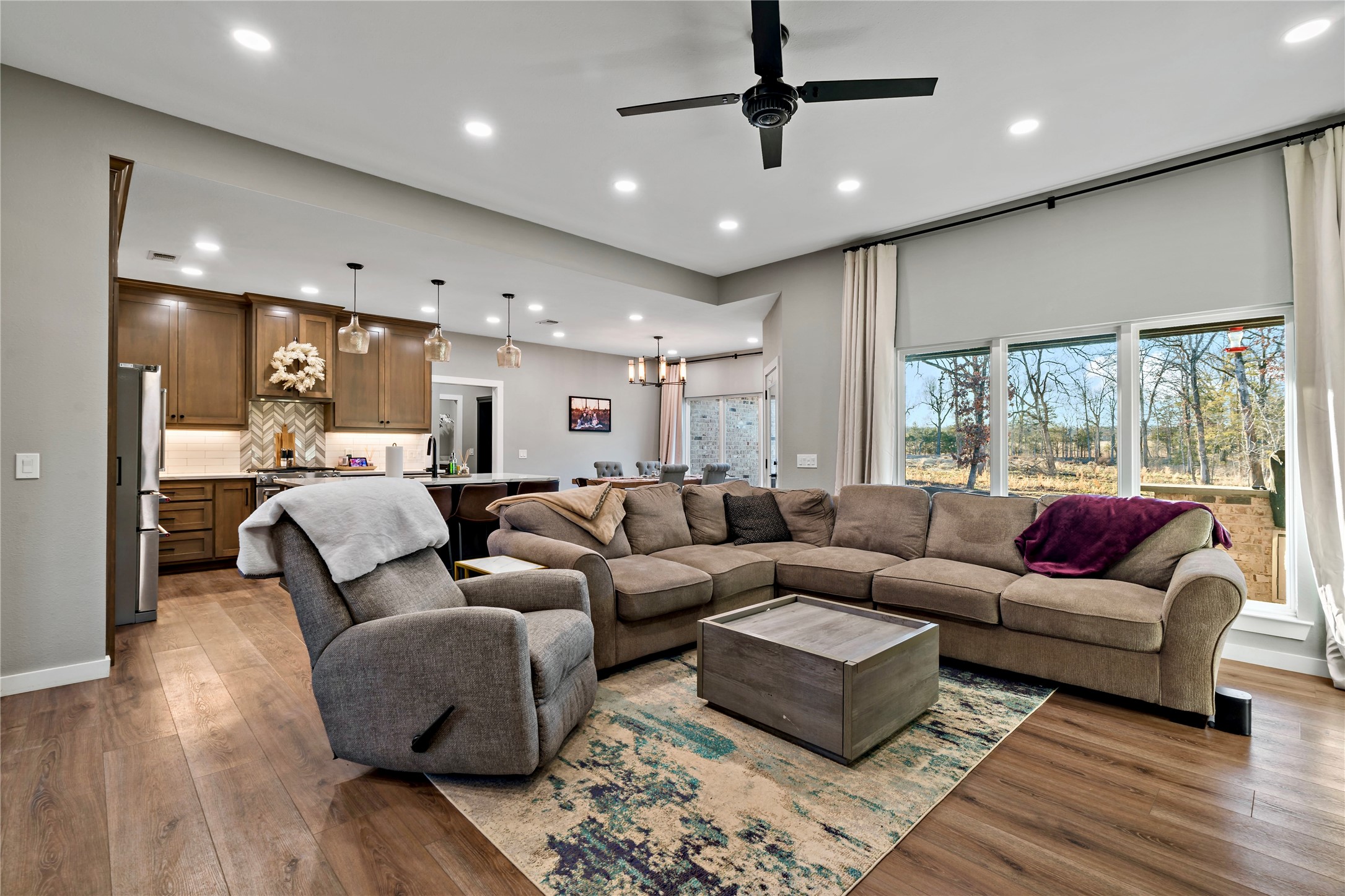 444 PRIVATE ROAD 44001