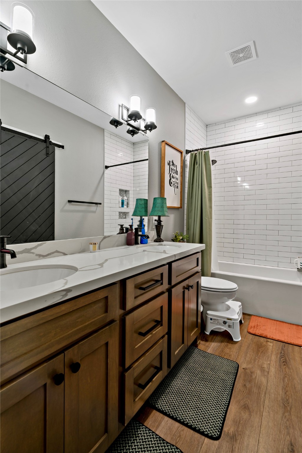 444 PRIVATE ROAD 44001