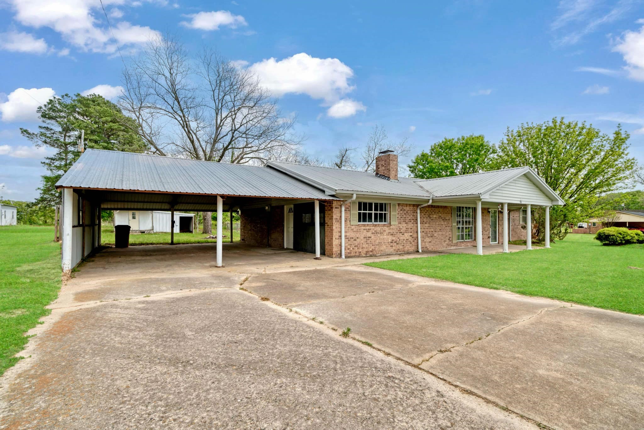 120 N Douglas Street