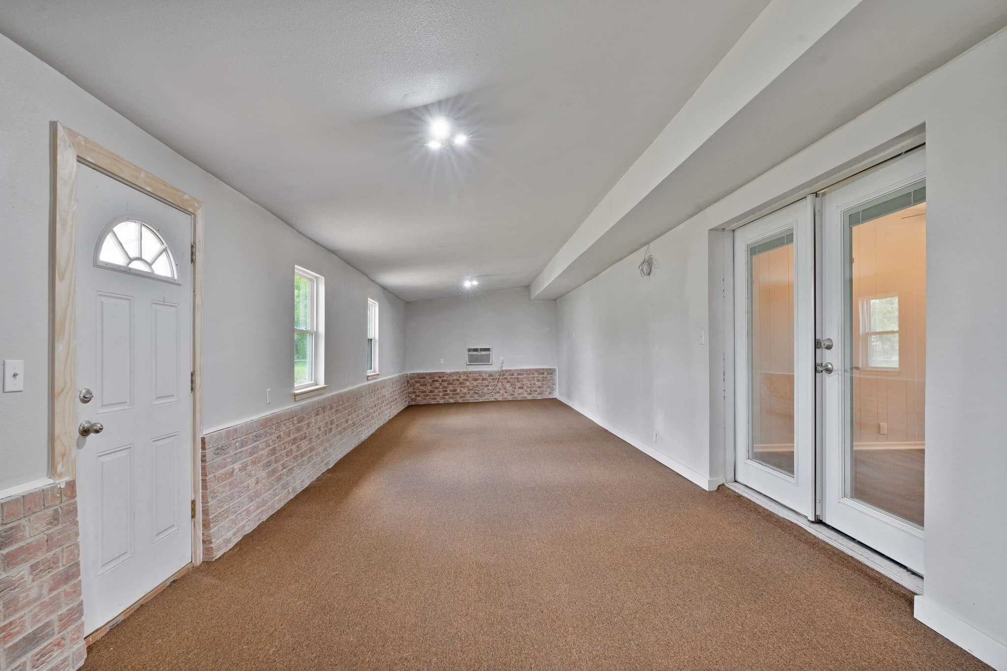 120 N Douglas Street