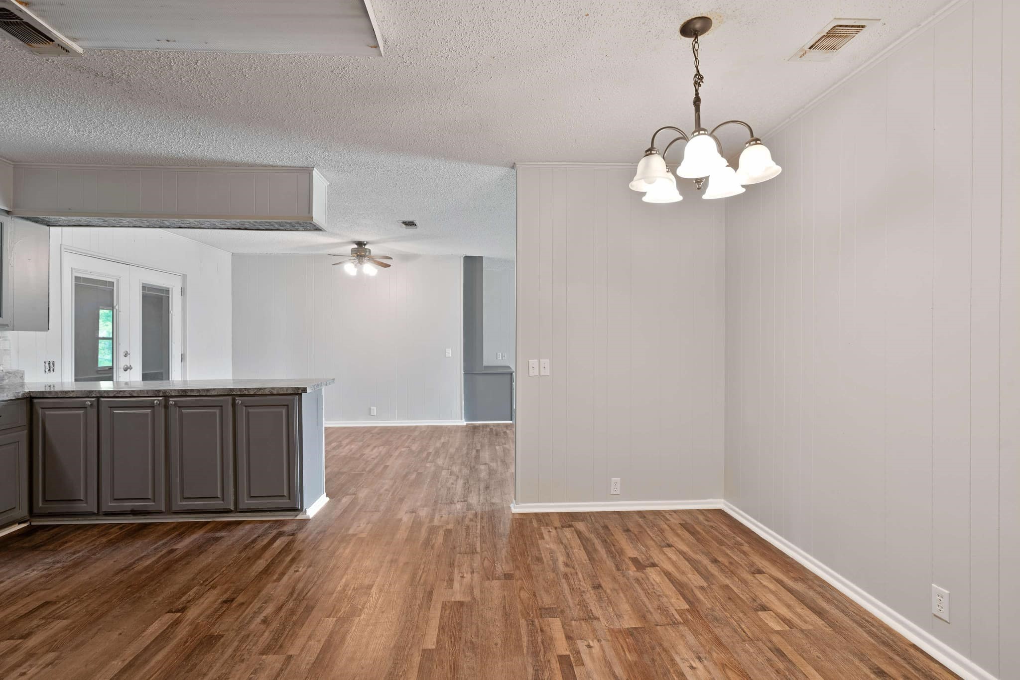 120 N Douglas Street