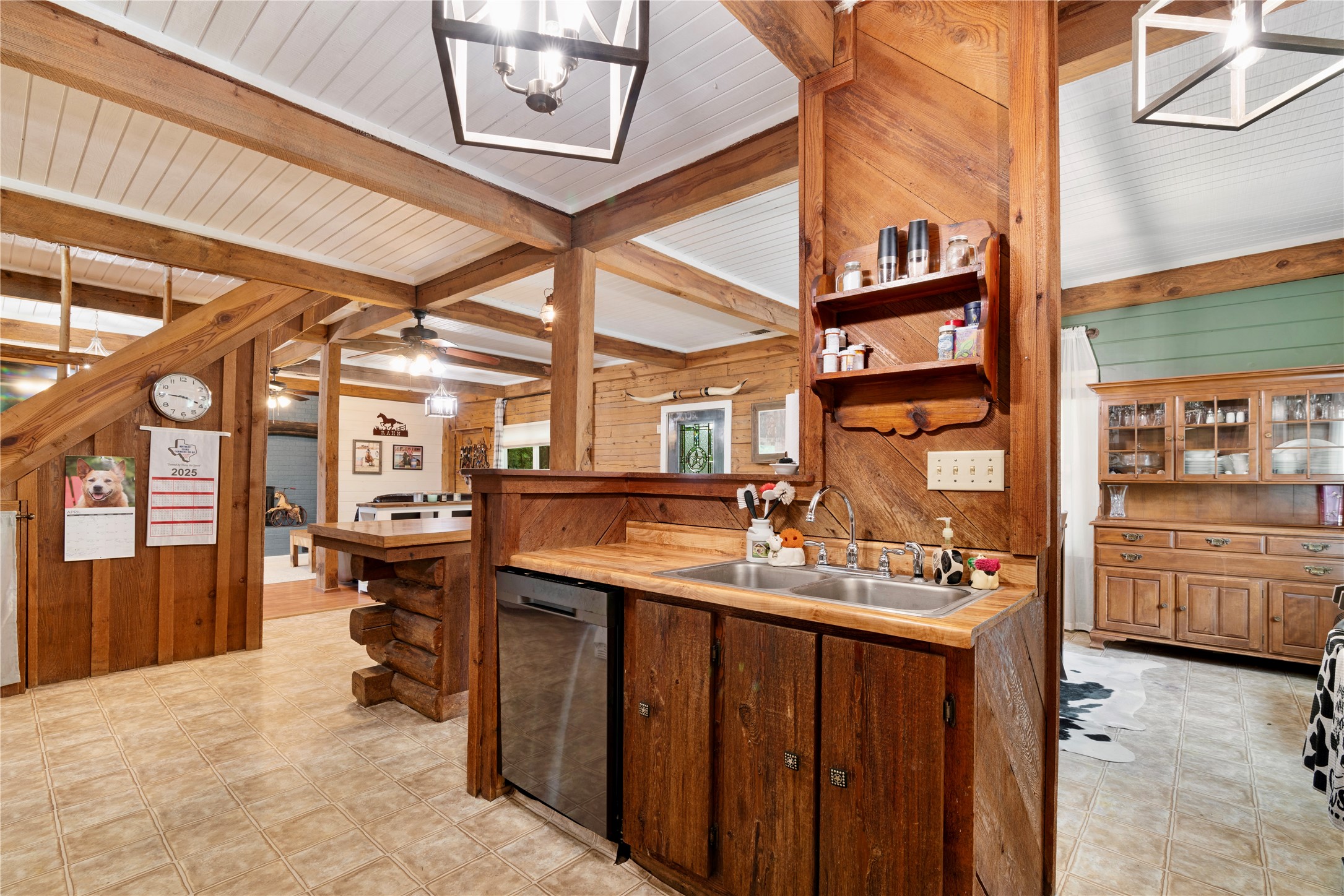 1105 County Road 1420