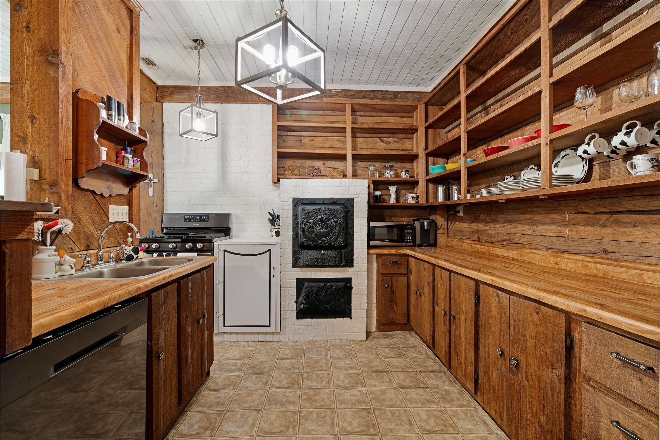 1105 County Road 1420