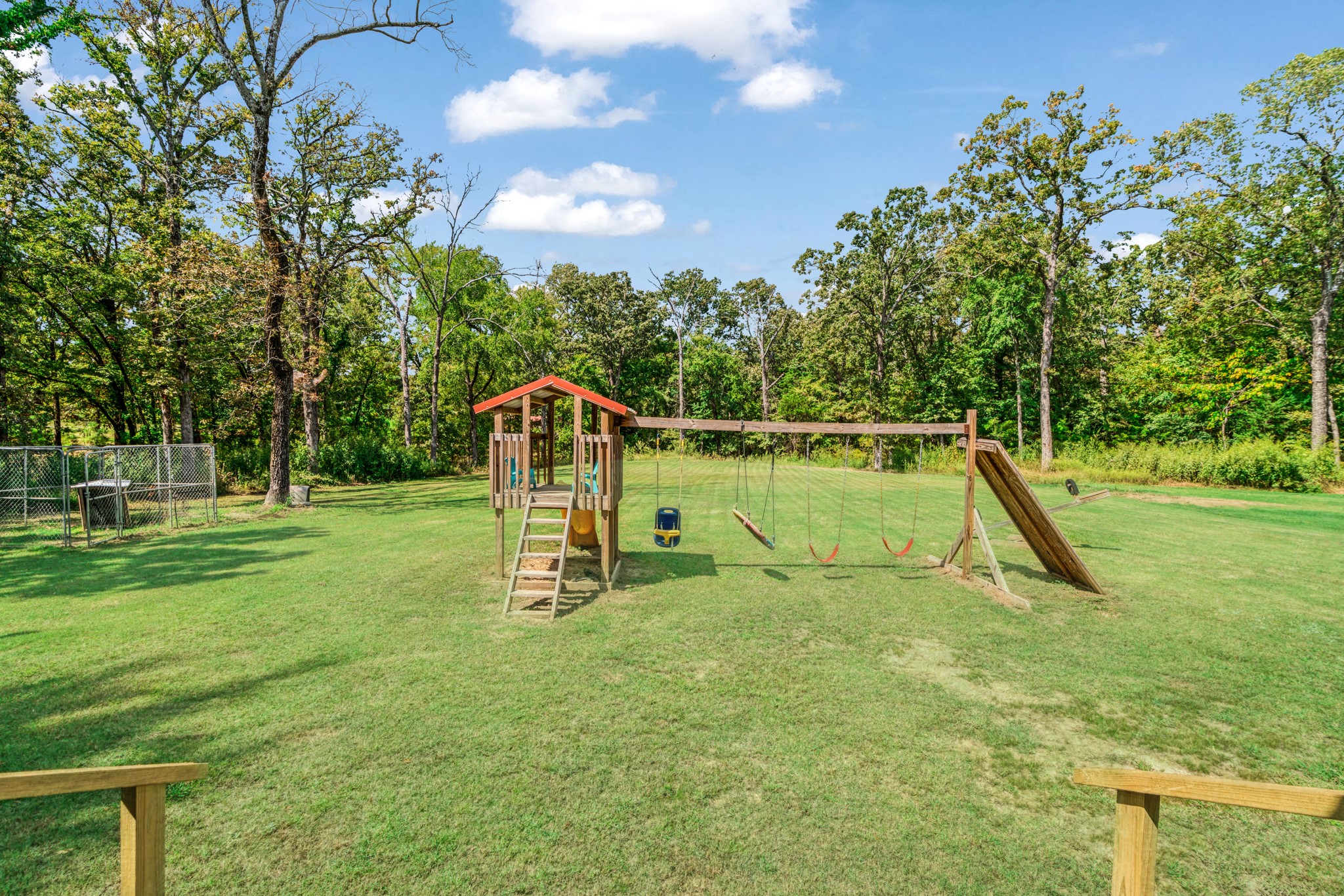 28 PRIVATE ROAD 45075