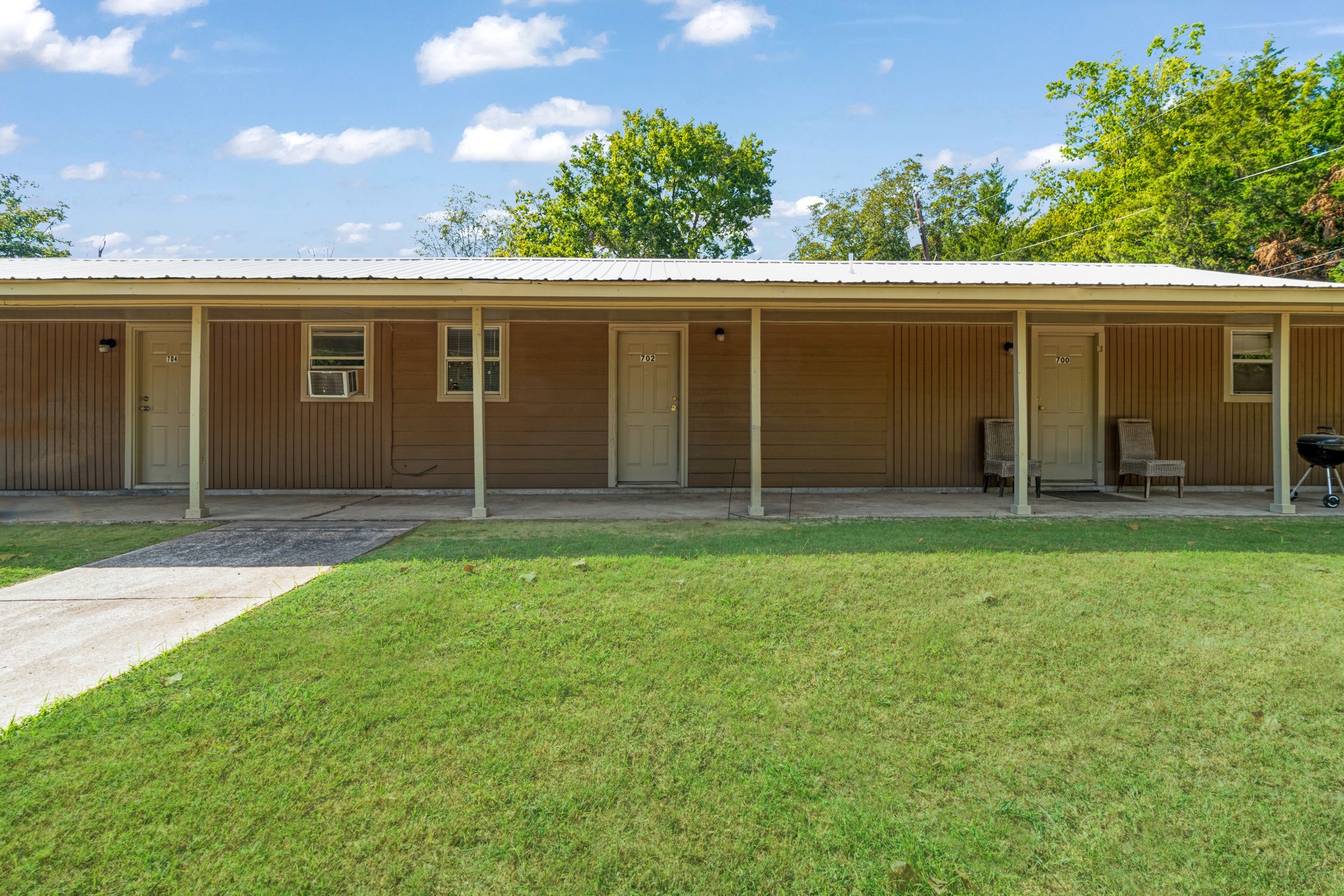 700 S Donoho Street 700, 702, 704, 706, 708