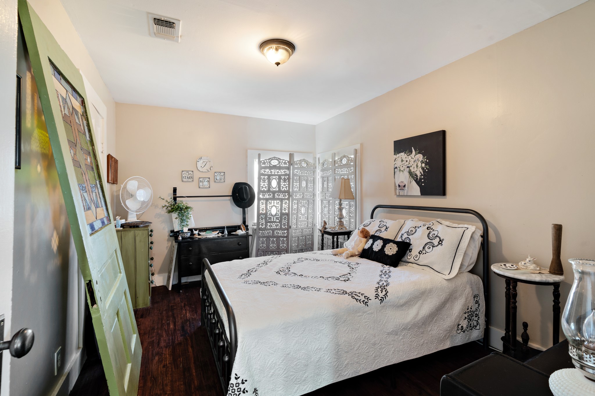 130 W Division Street