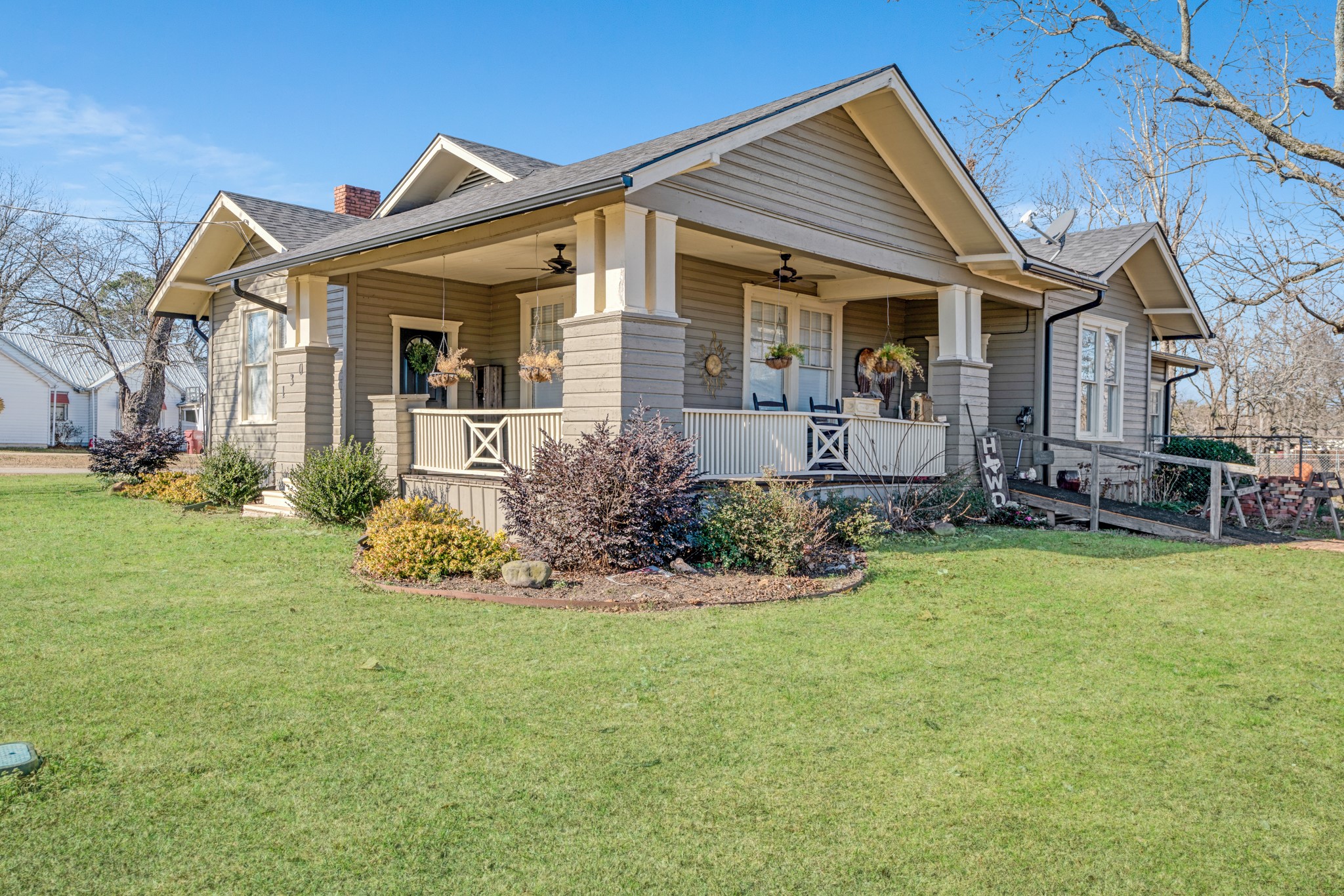 130 W Division Street