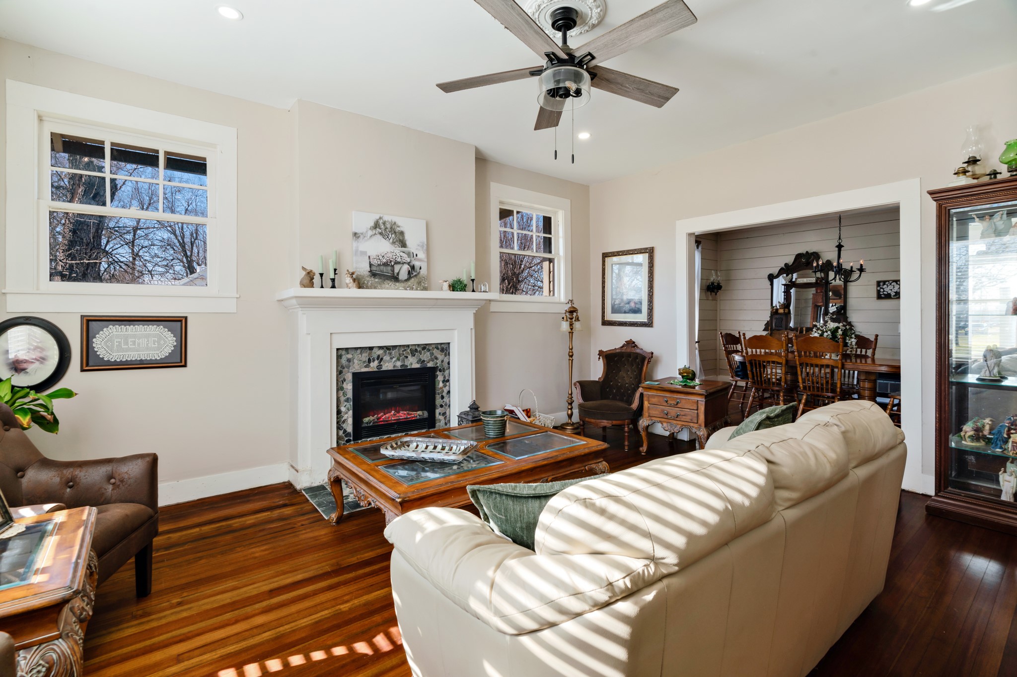 130 W Division Street