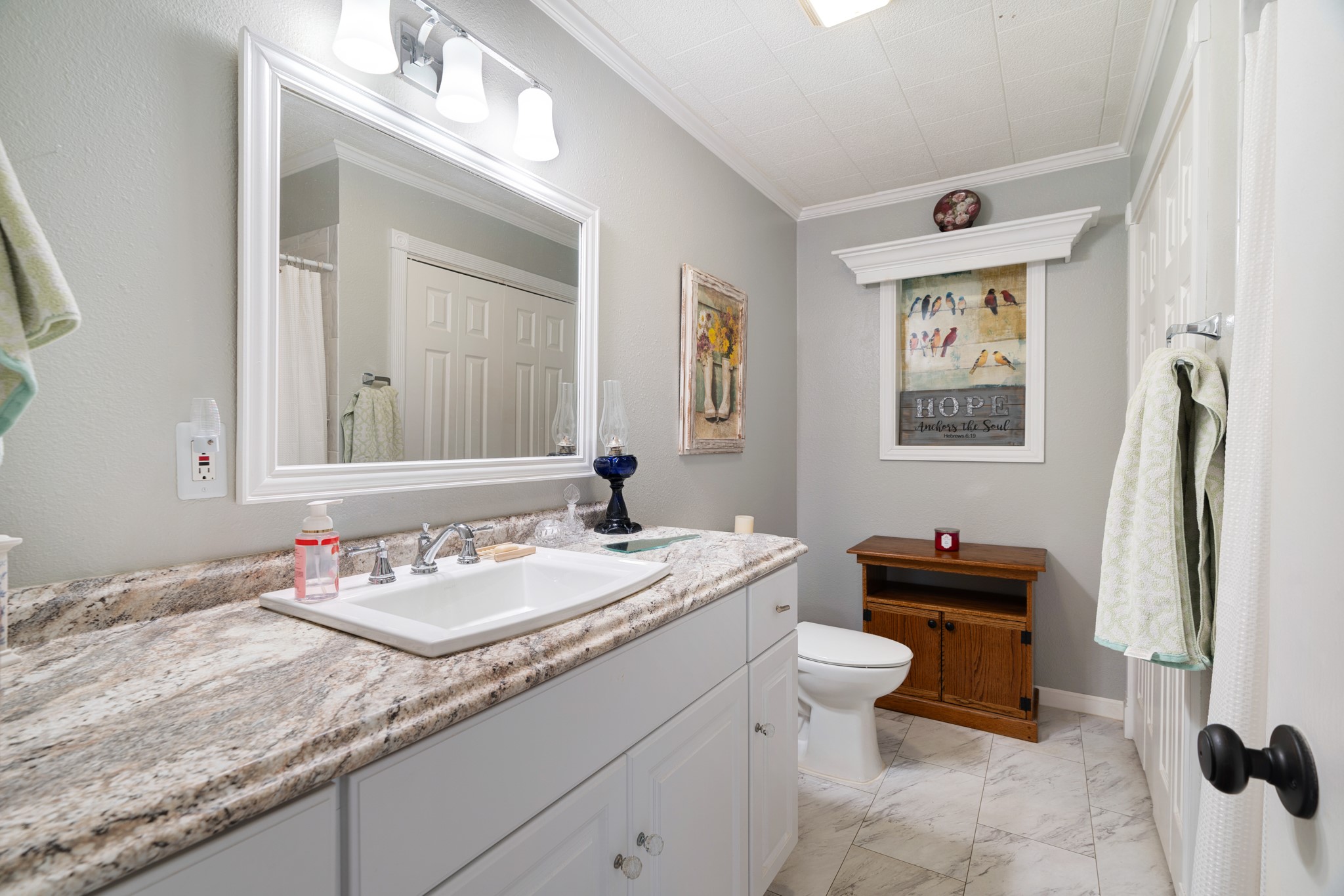 8413 Farm Road 195