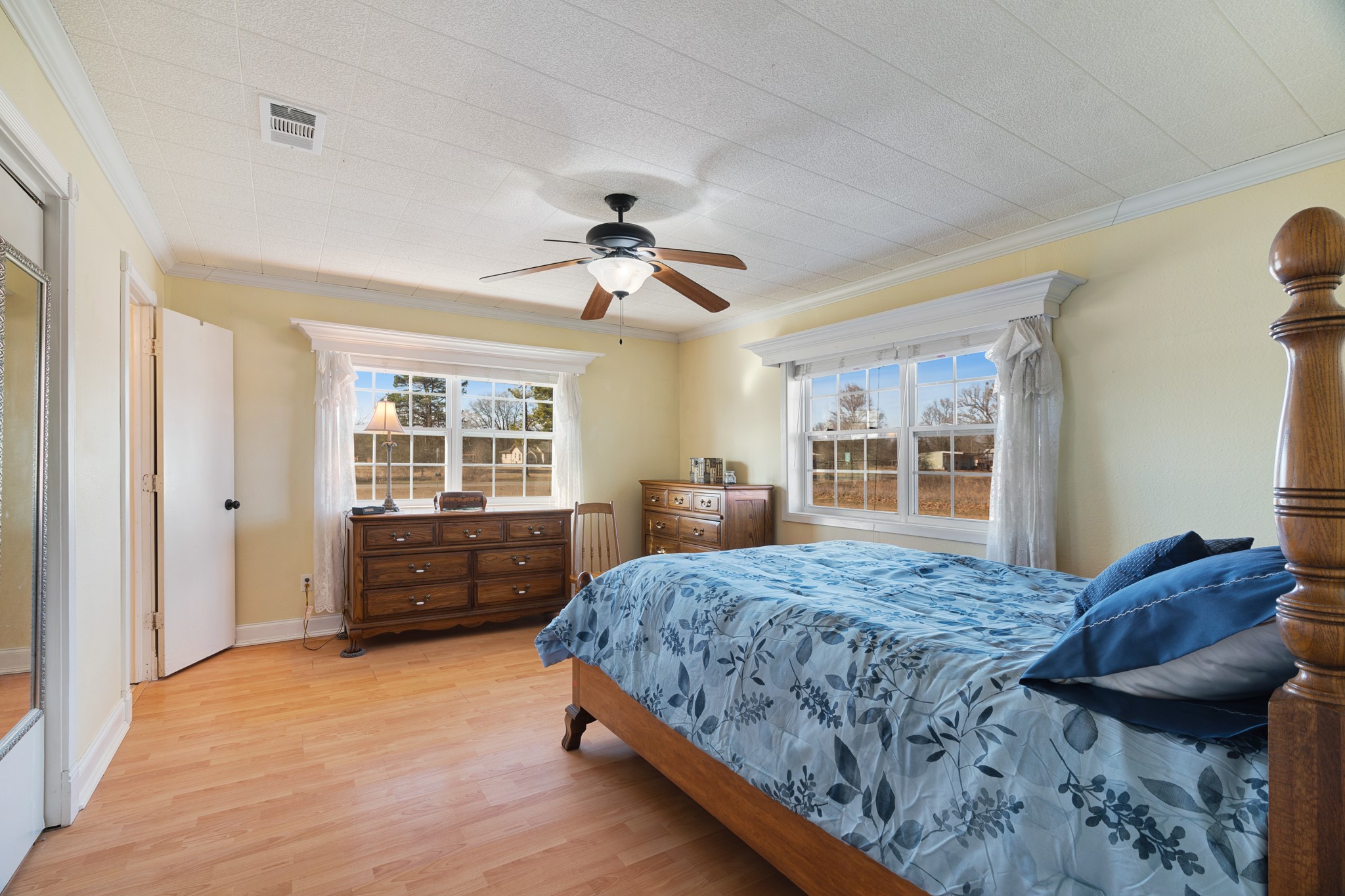 8413 Farm Road 195