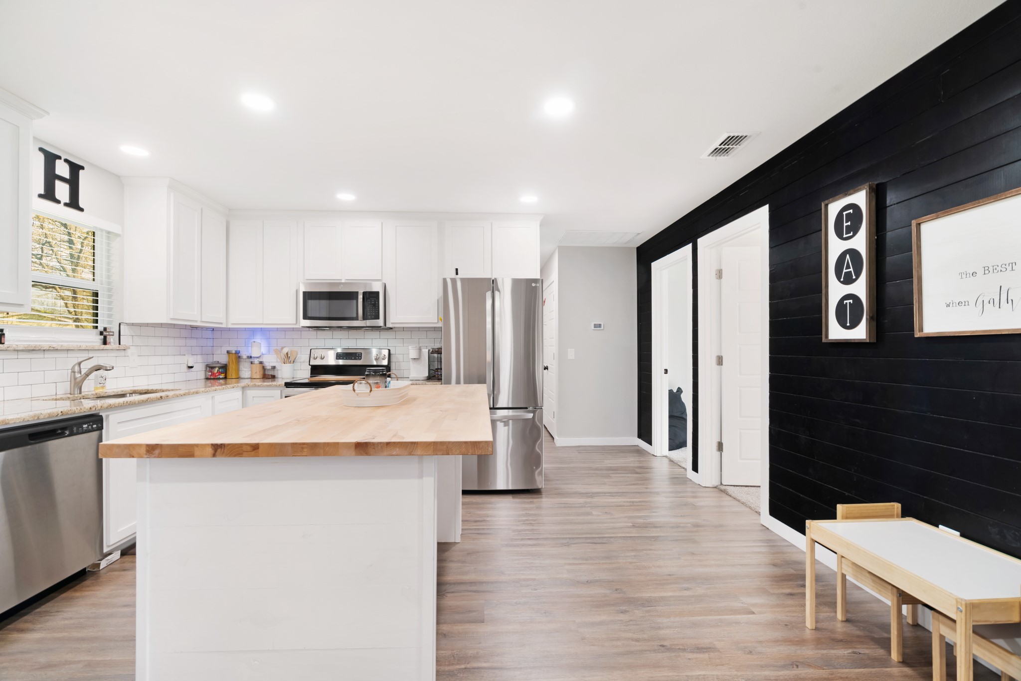 324 Private Road 43790