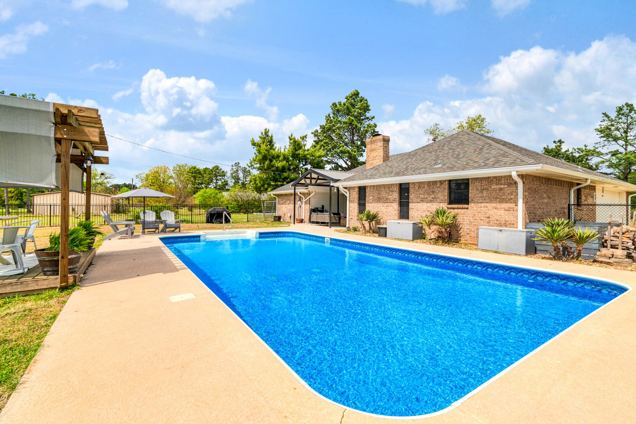 32 County Road 35940