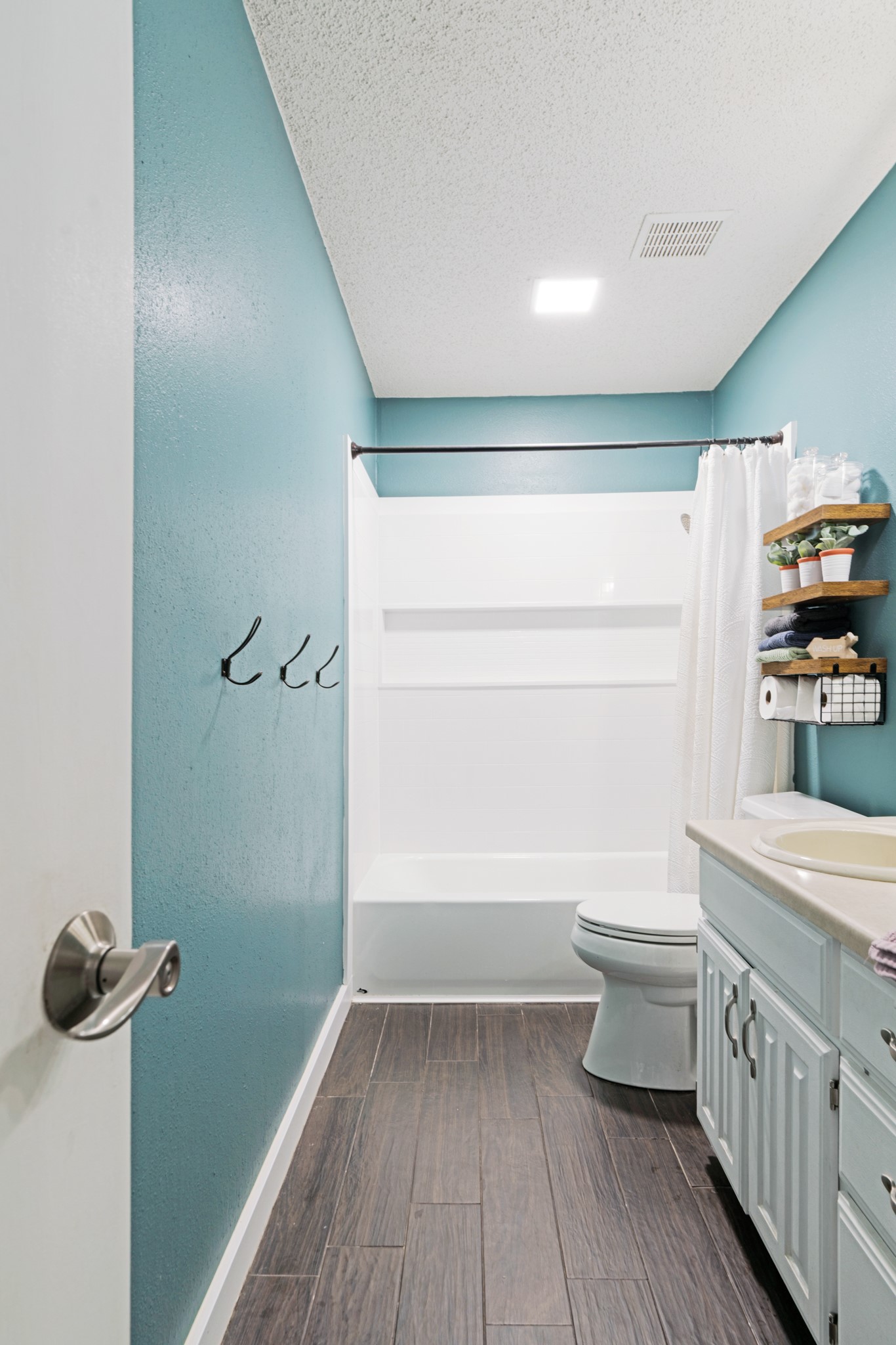 32 County Road 35940