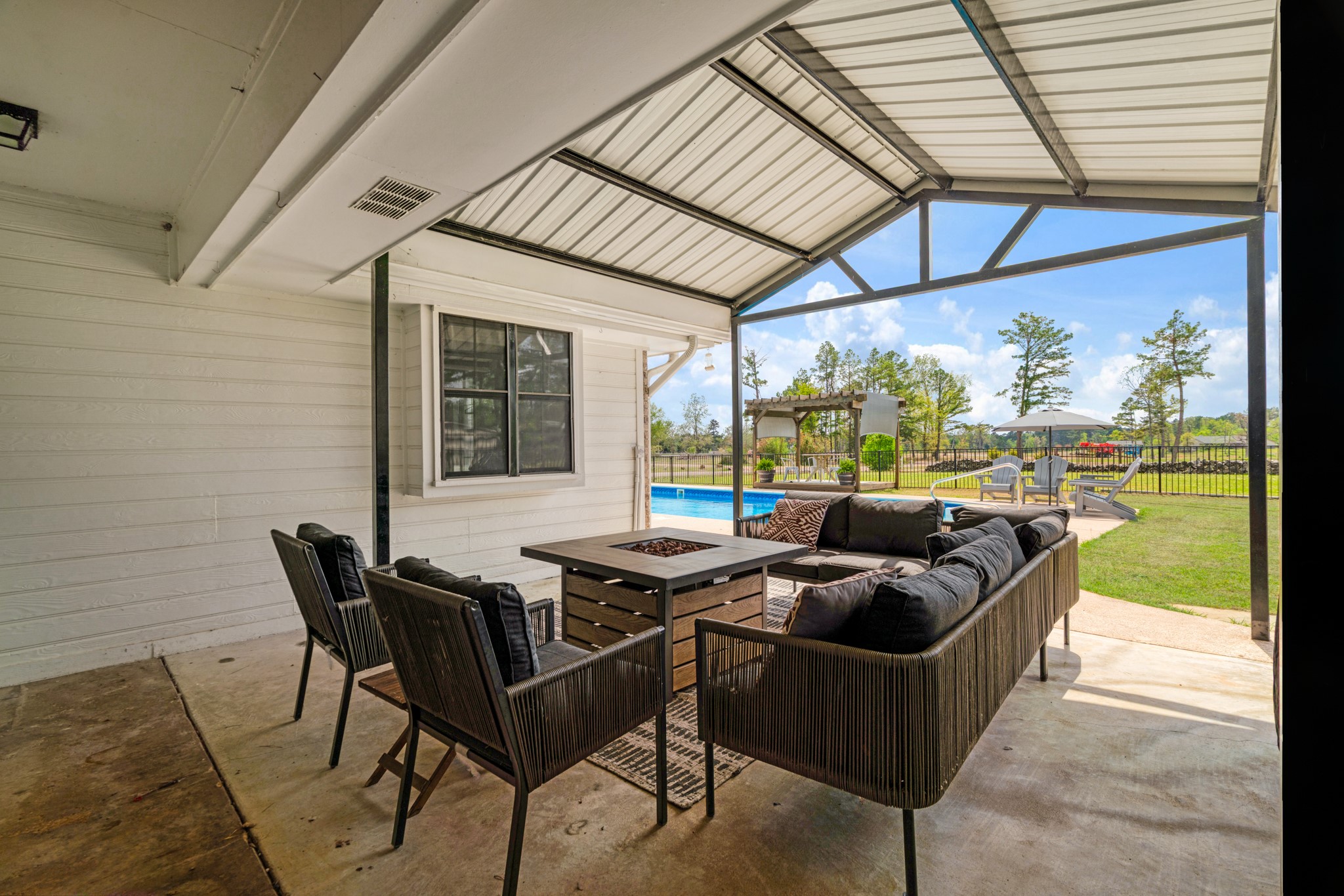 32 County Road 35940