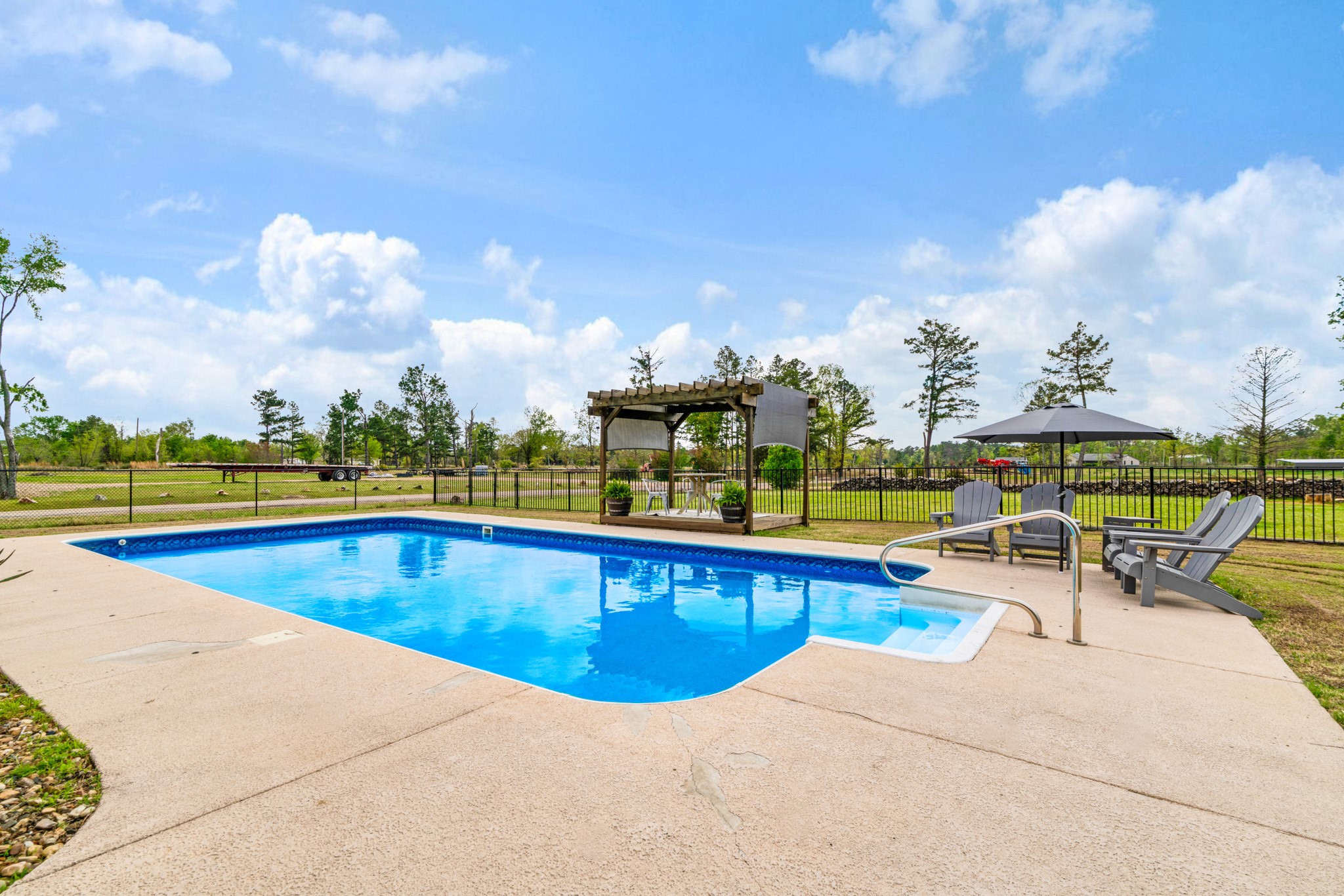 32 County Road 35940