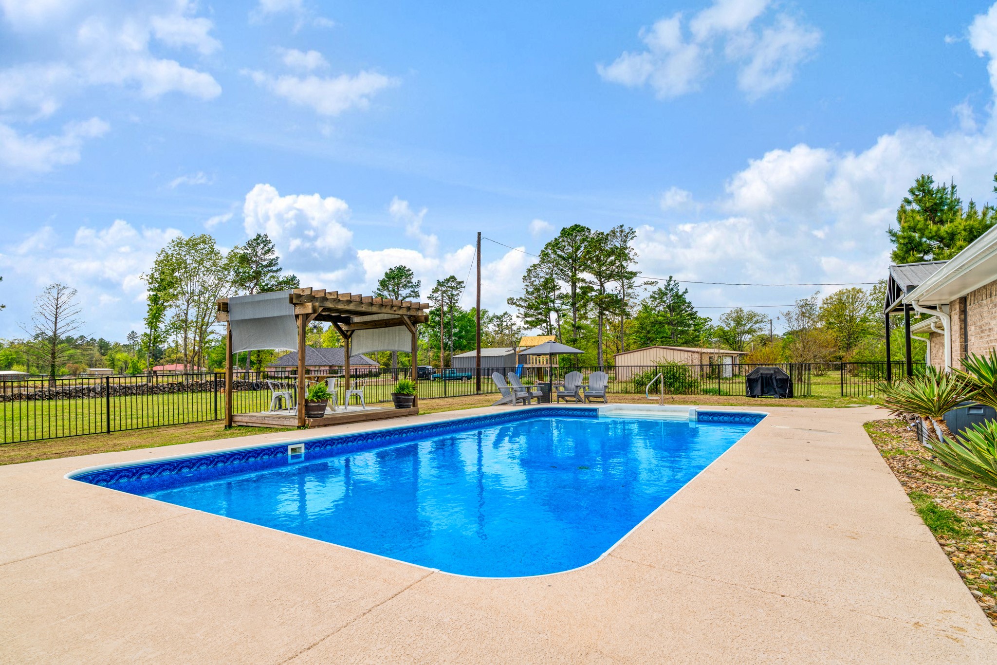 32 County Road 35940