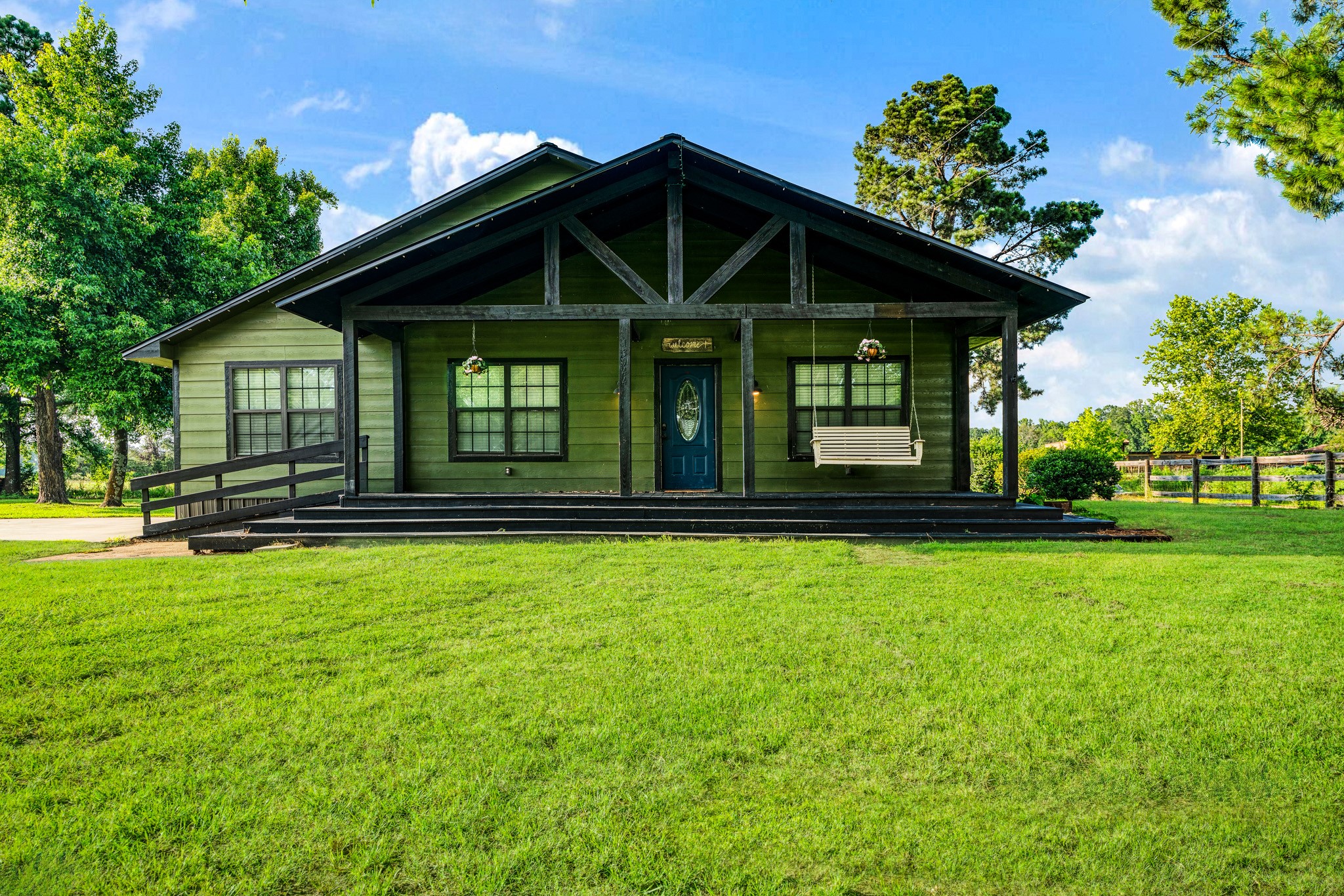 13944 Farm Road 195