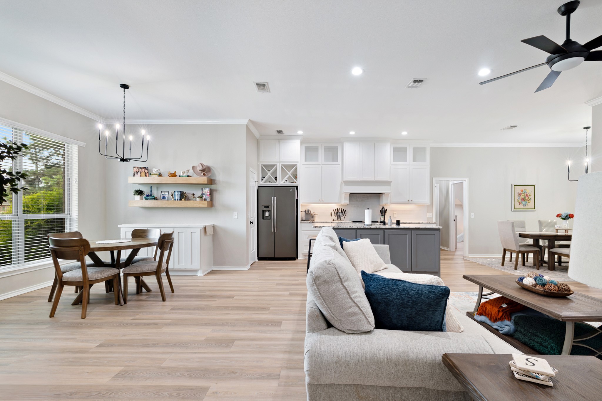 1045 Addison