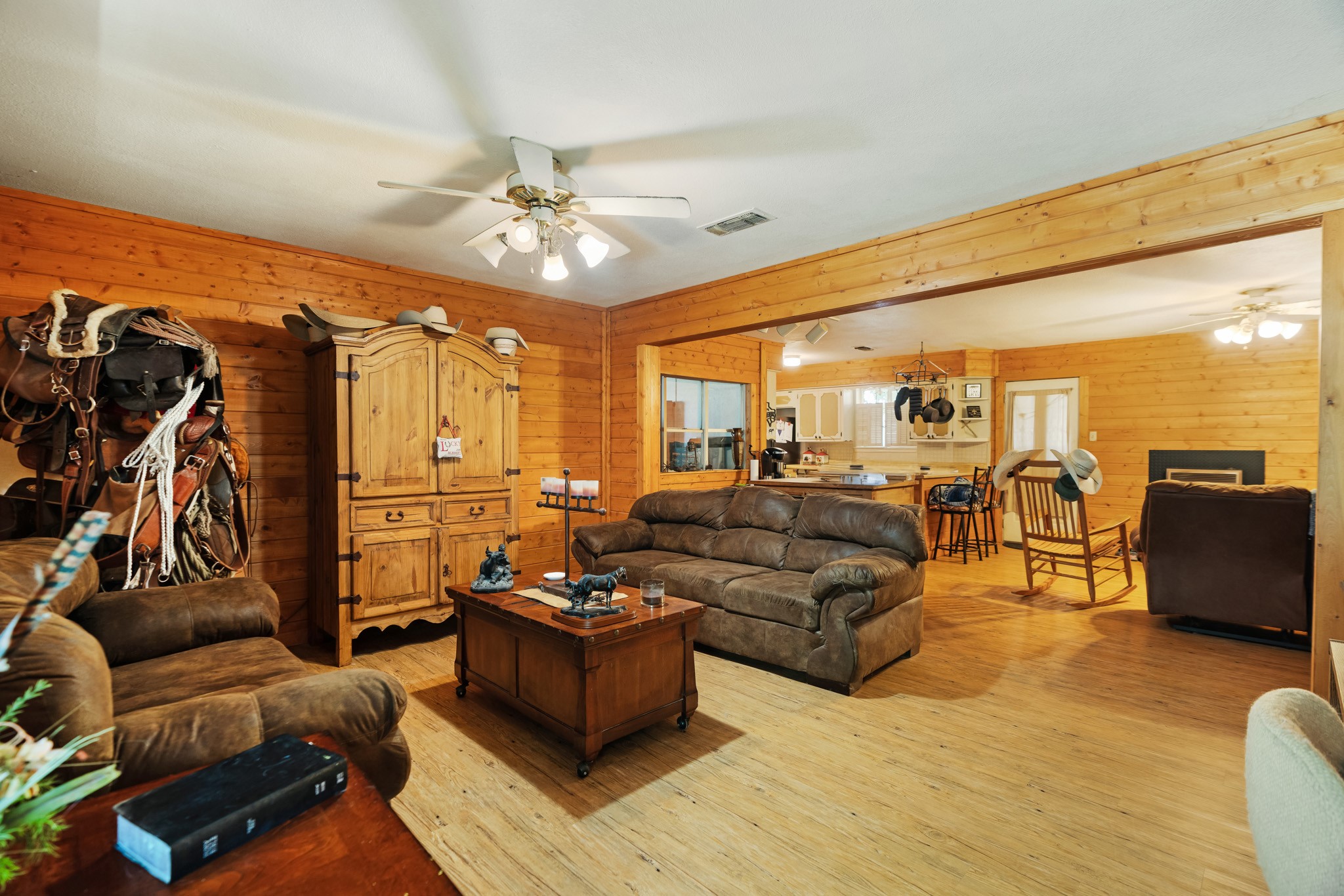 2606 Farm Road 412