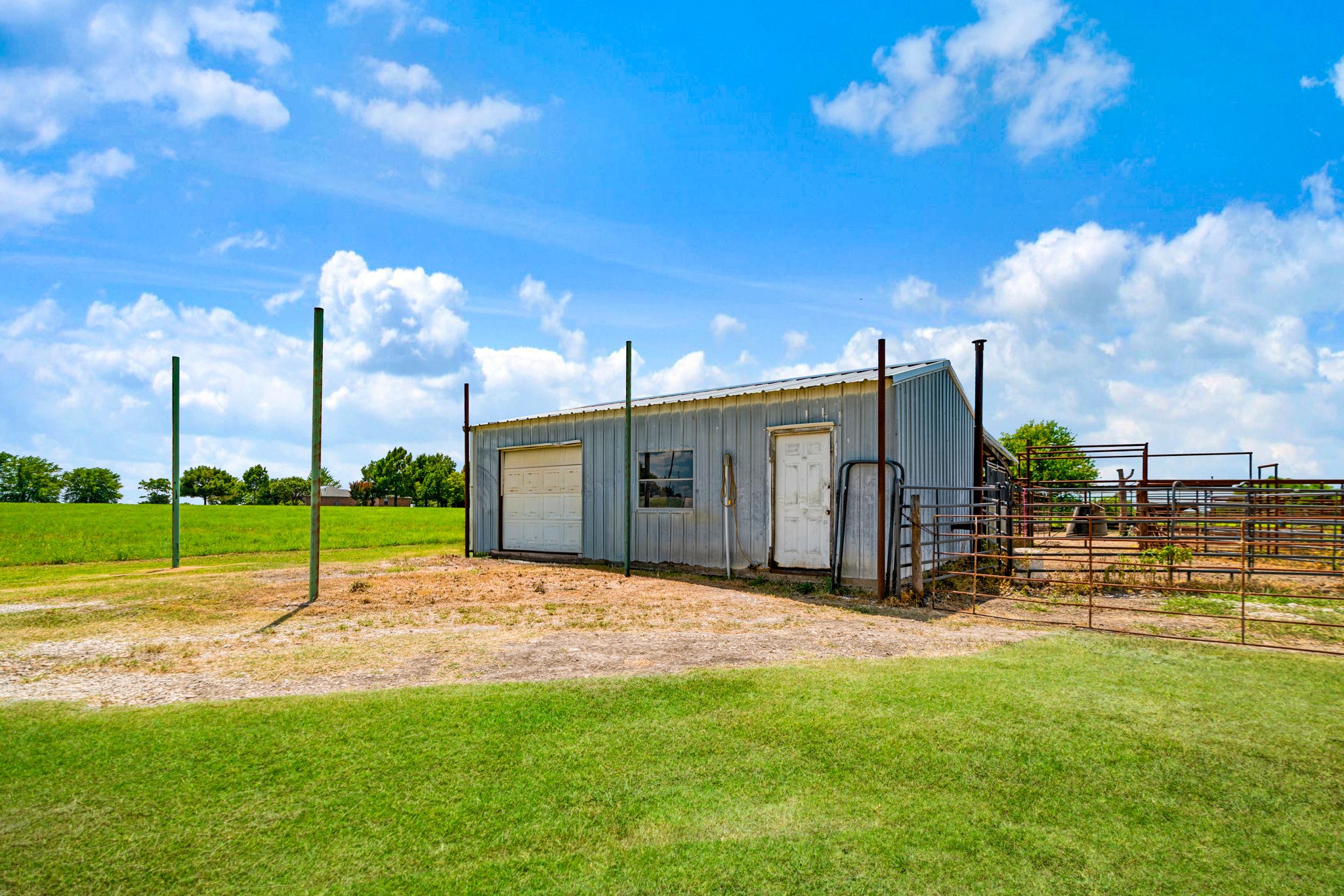 2606 Farm Road 412