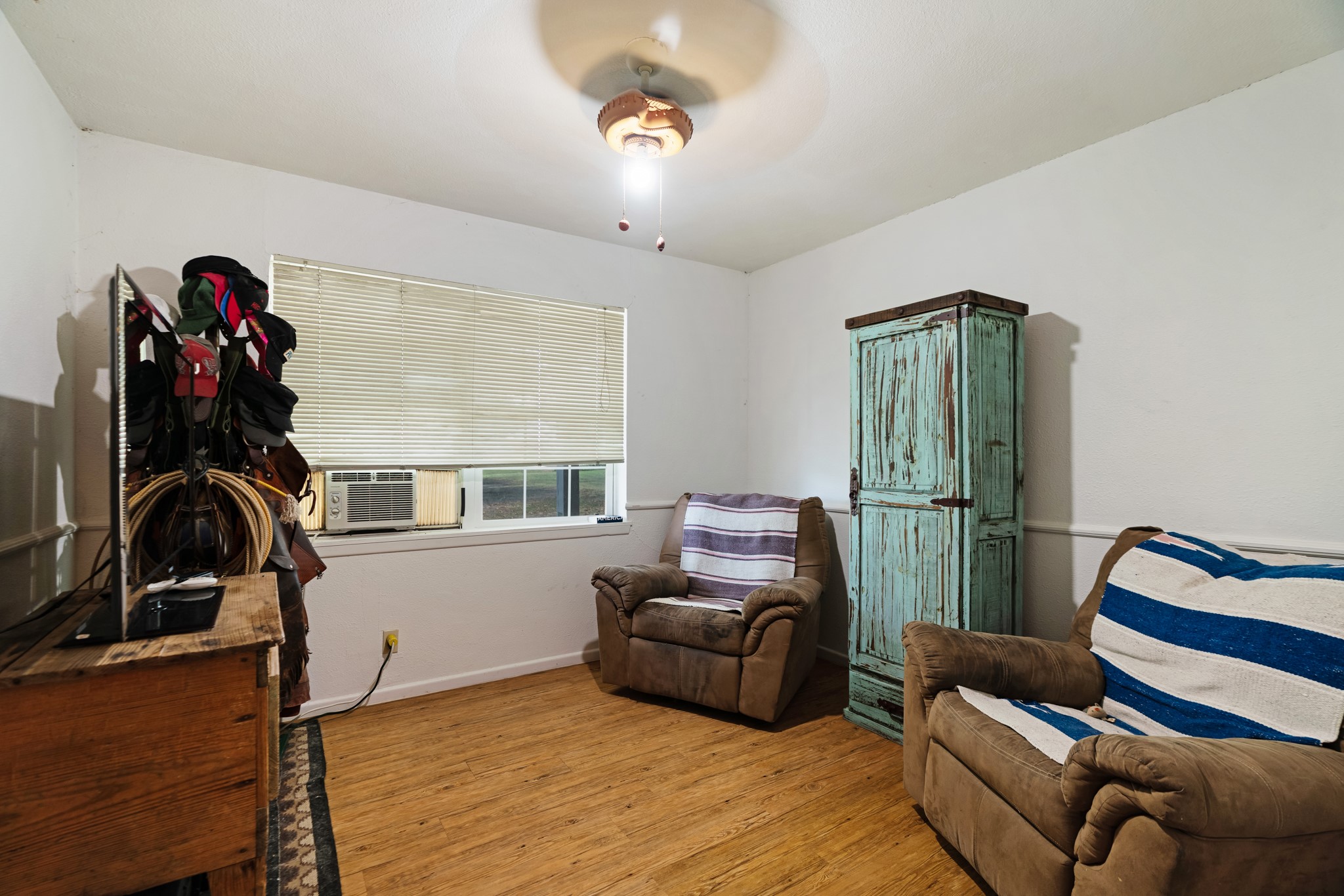 2606 Farm Road 412
